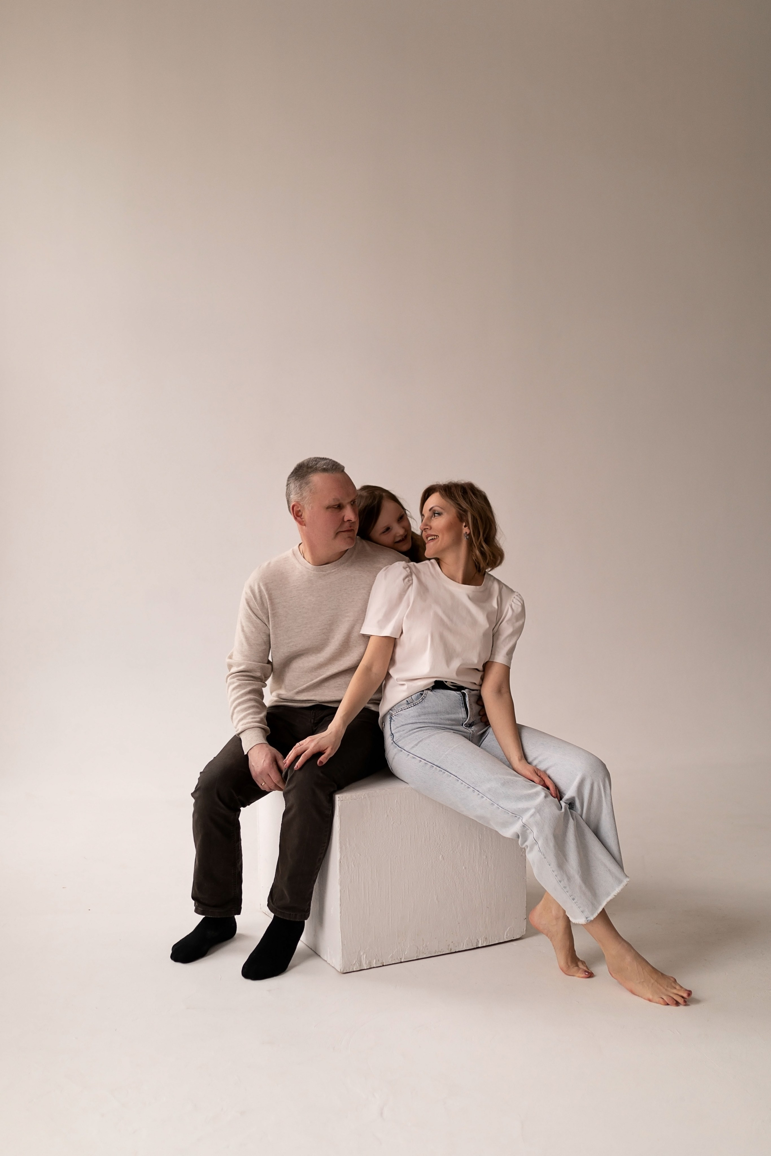 Сергей, Марина, Маша. Главная