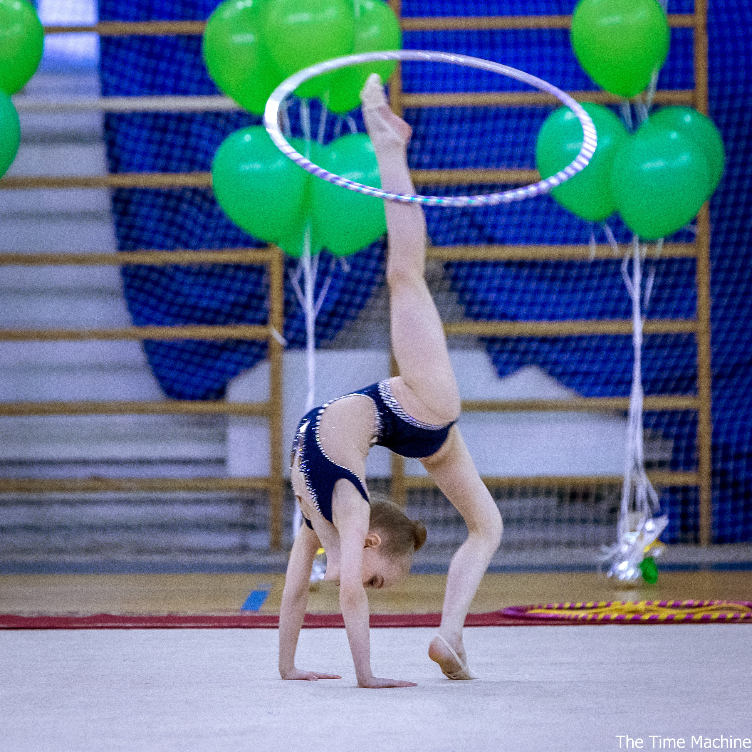 ПОЛДЭНС И ГИМНАСТИКА. Фотограф для маркетплейсов Михаил Бове