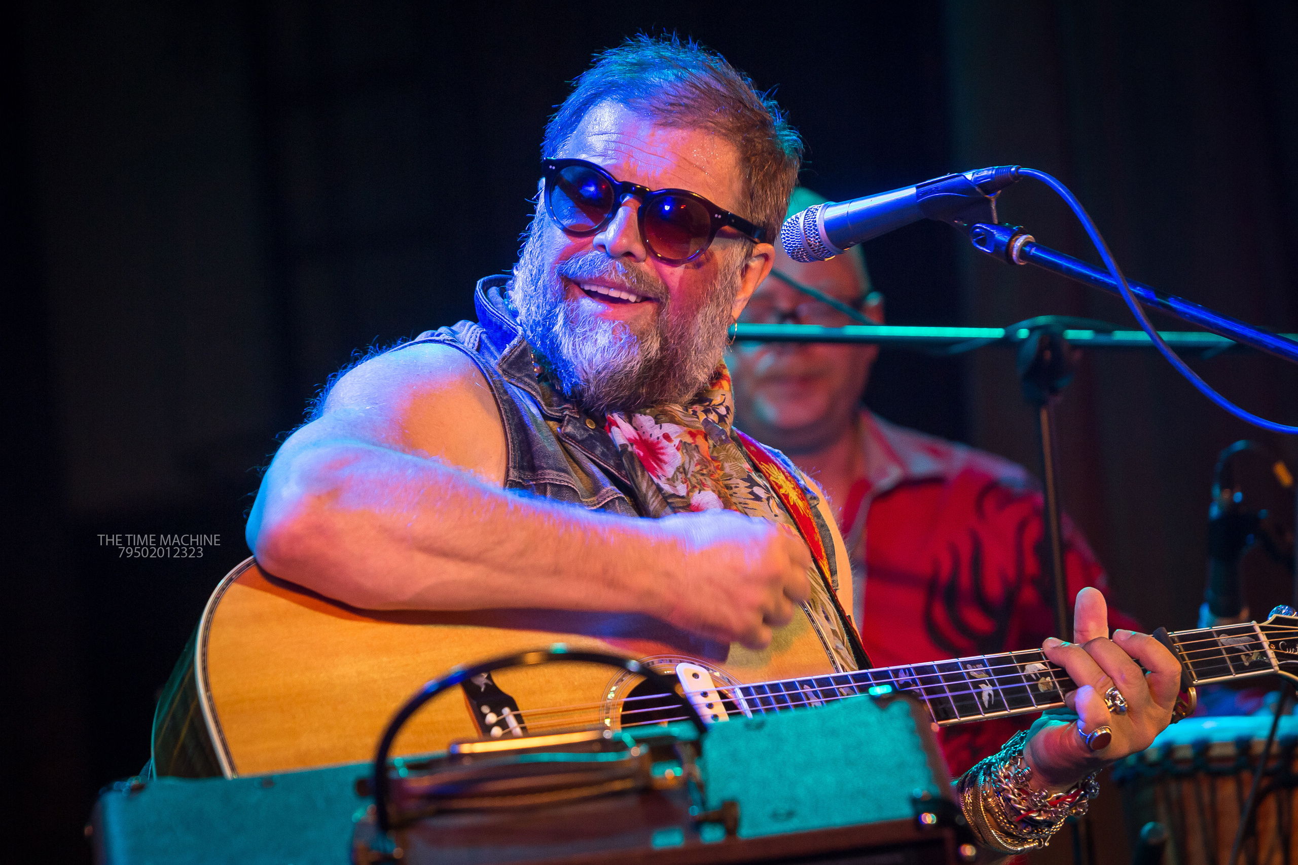 КОНЦЕРТ. Фотограф для маркетплейсов Михаил Бове