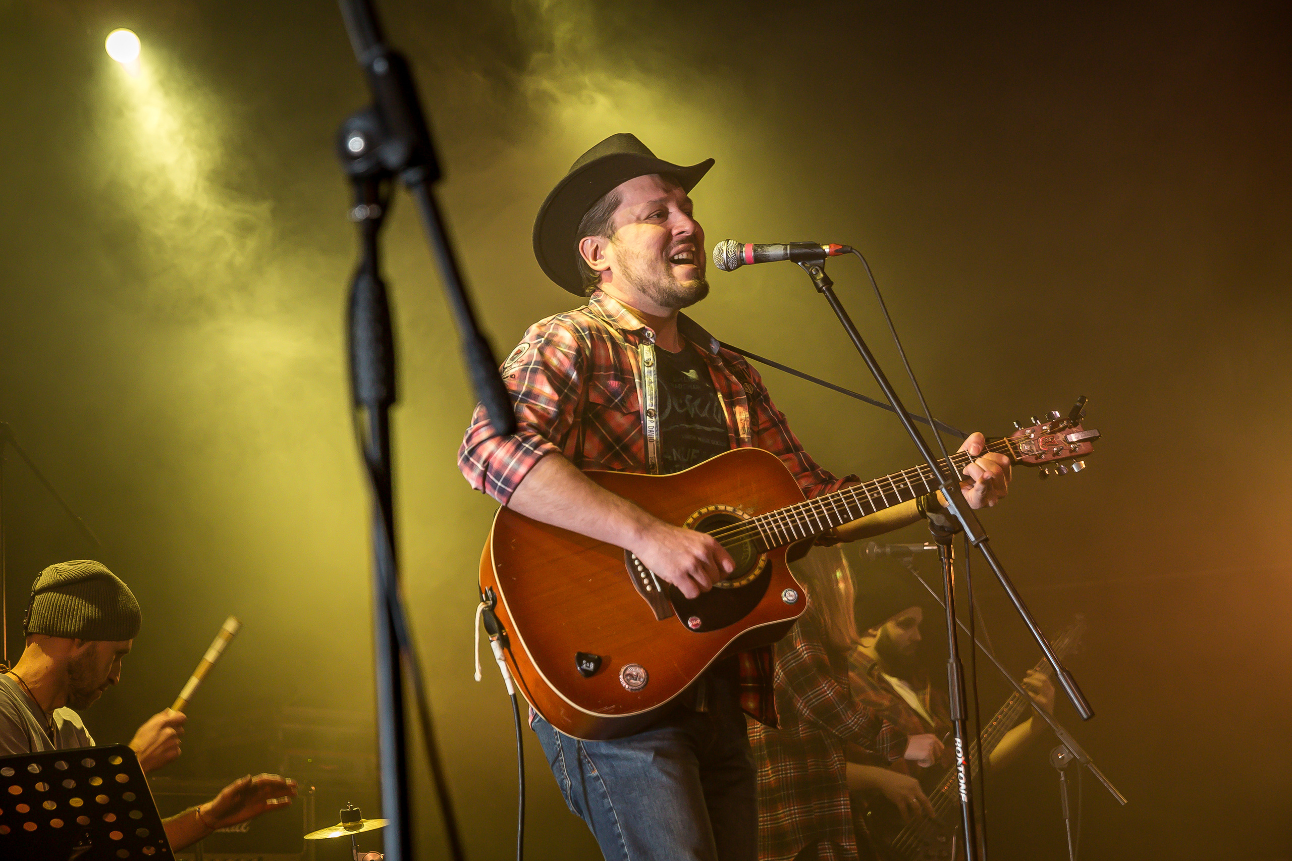 КОНЦЕРТ. Фотограф для маркетплейсов Михаил Бове