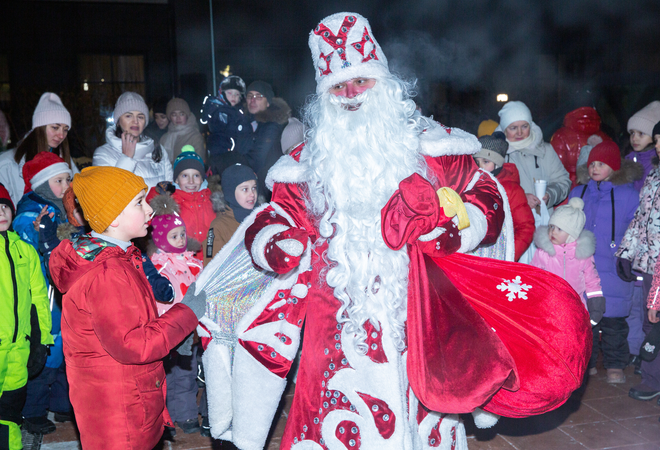НОВЫЙ ГОД. Фотограф для маркетплейсов Михаил Бове