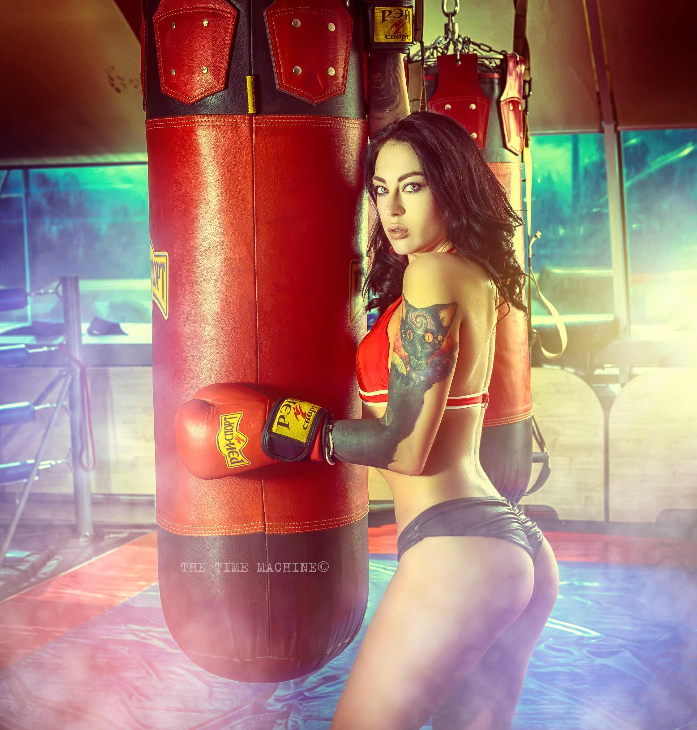 БИКИНИ-СПОРТСМЕНКИ И СПОРТСМЕНЫ-БОДИБИЛДЕРЫ. Фотограф для маркетплейсов Михаил Бове