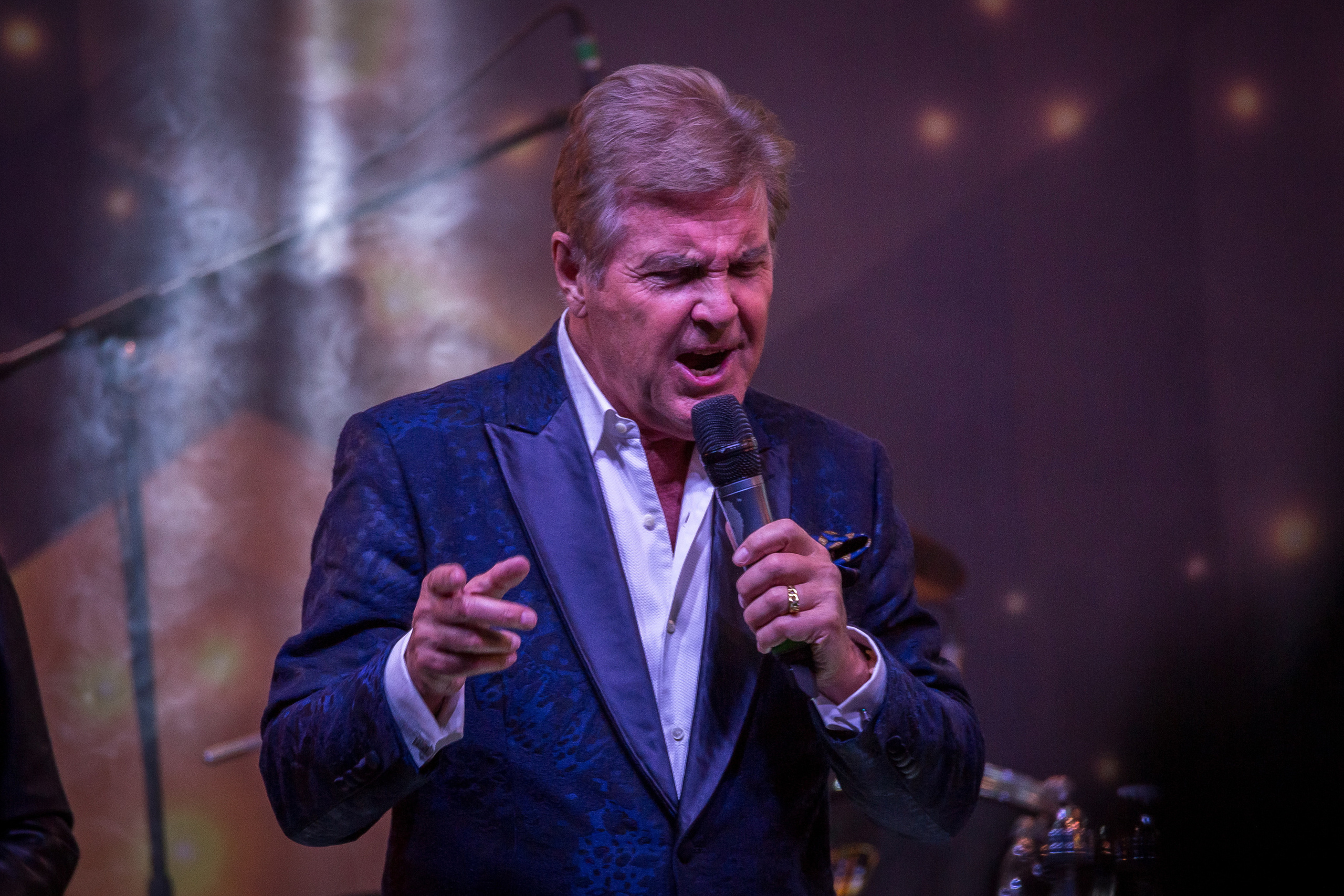 КОНЦЕРТ. Фотограф для маркетплейсов Михаил Бове