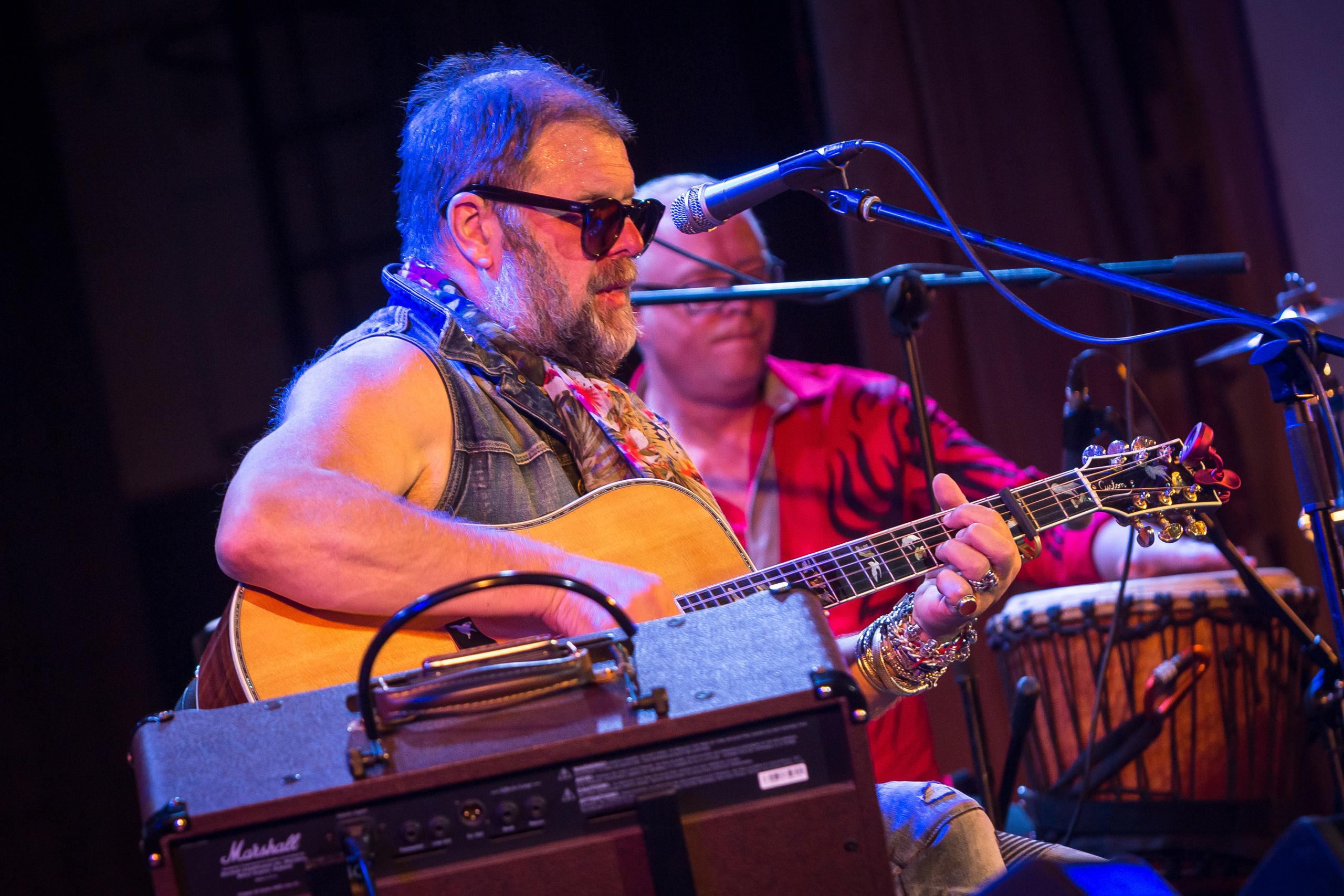 КОНЦЕРТ. Фотограф для маркетплейсов Михаил Бове