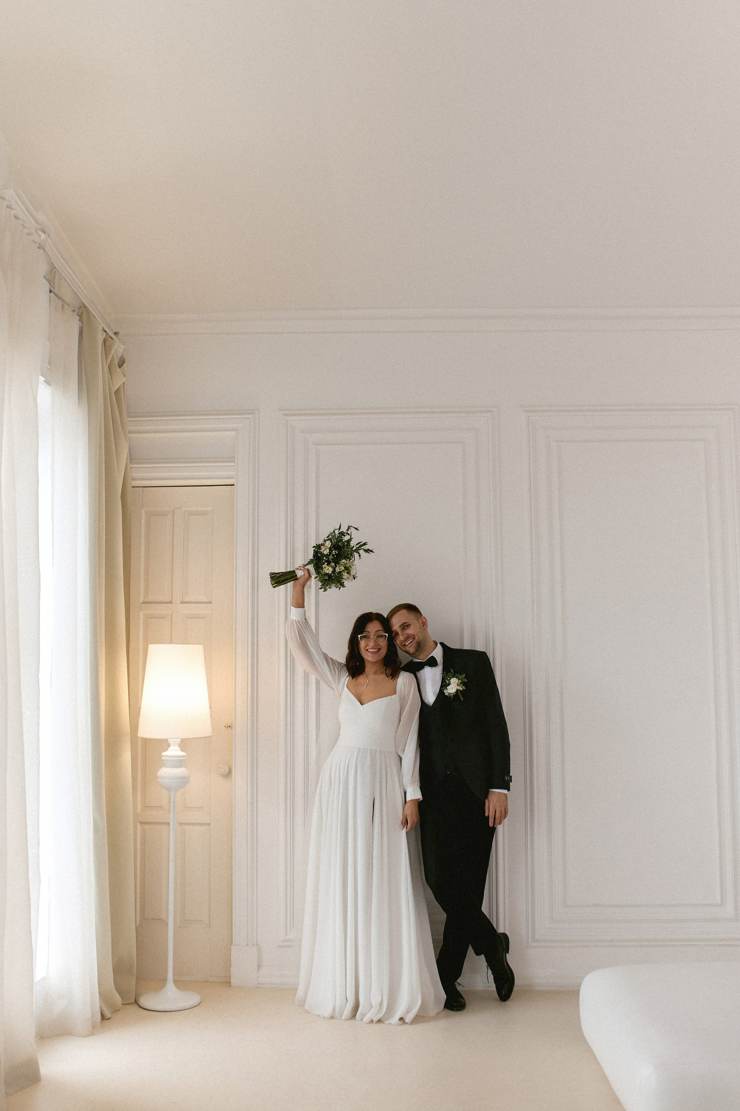 Свадебная фотосессия в Дворце Бракосочетания № 2. Сестры Карабаза. Фотографы и ретушеры в Москве и Санкт-Петербурге