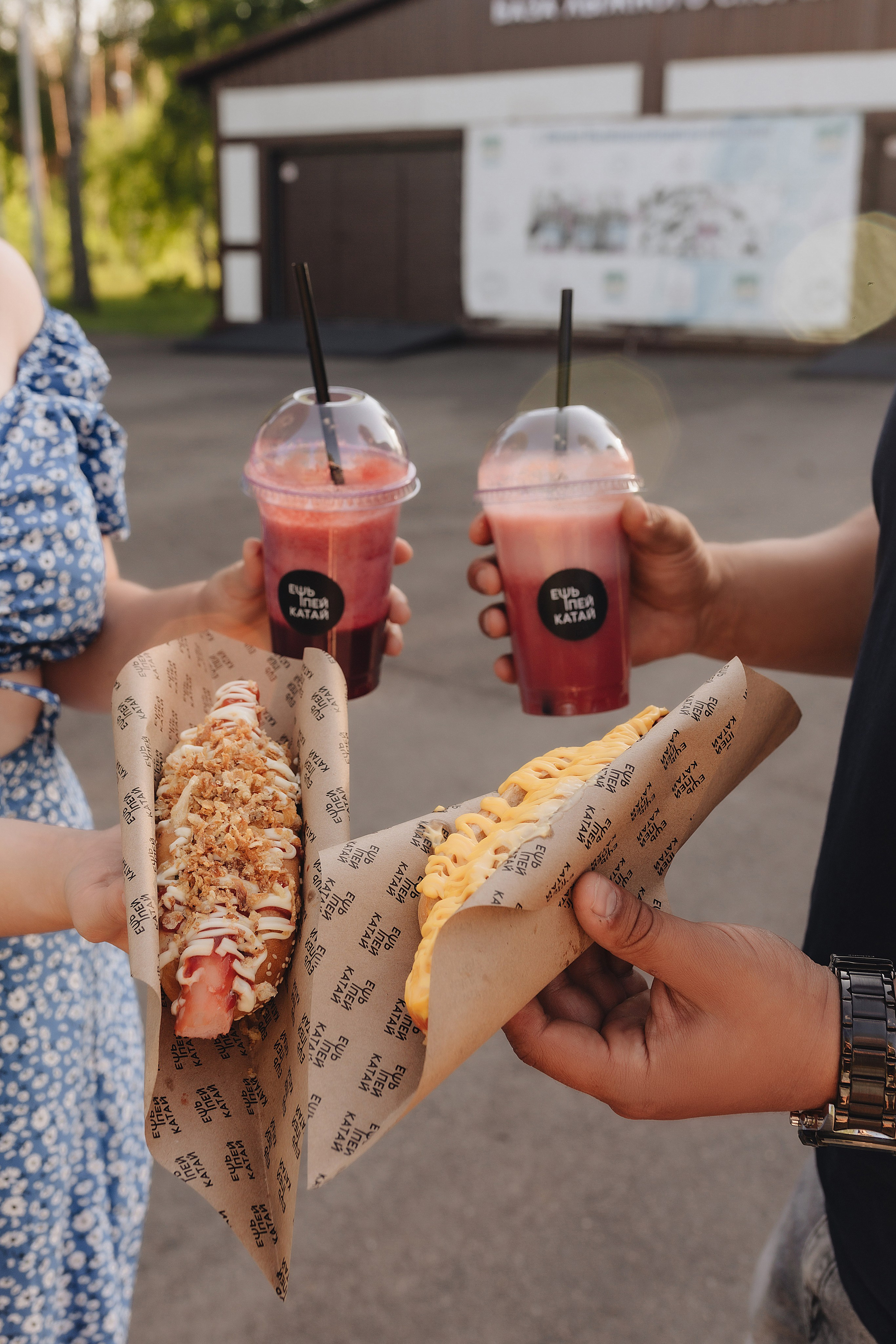 Семейная прогулка | Съемка для кофейни. Фотограф Карина Шмулёва. Воронеж и область