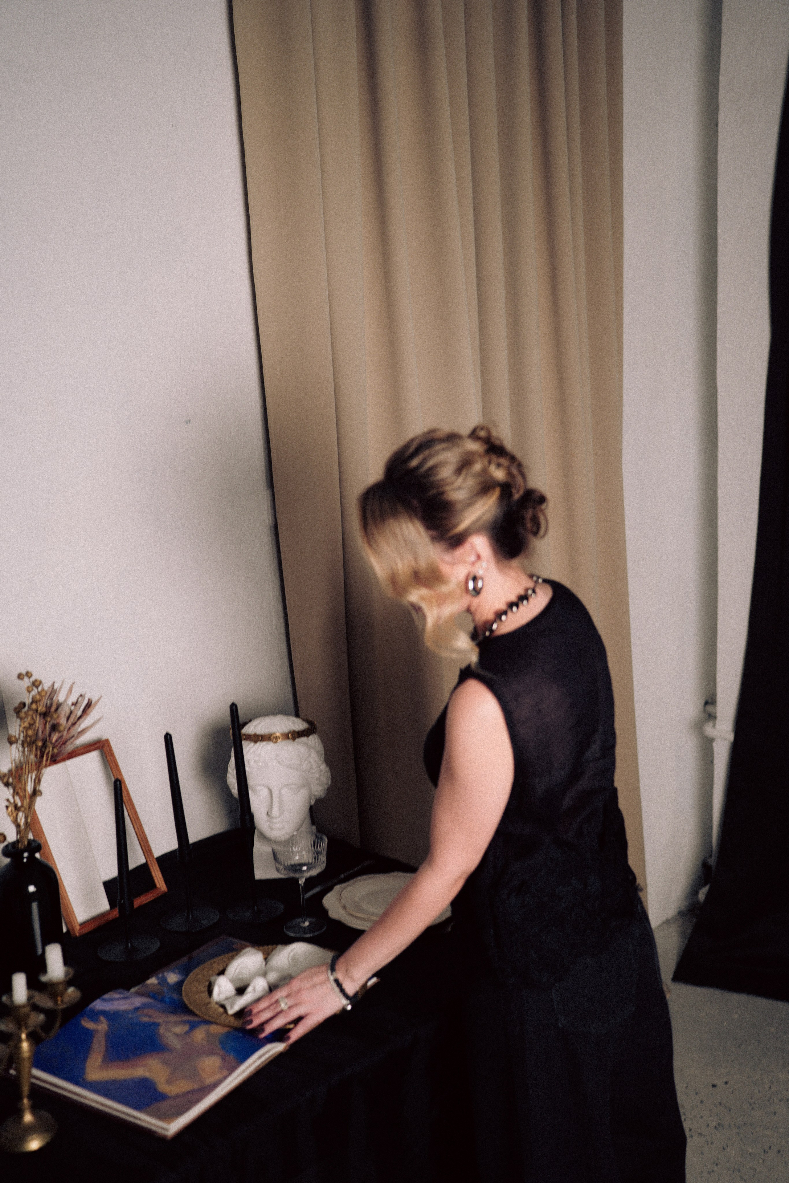 НОВОГОДНЯЯ ФОТОСЕСИИЯ В СТУДИИ ДЛЯ ДЕВУШКИ И ПРОГУЛКА ПО ЧЕРНЫШЕВСКОЙ. Профессиональный фотограф, Санкт-Петербург — Виктория Богомолова