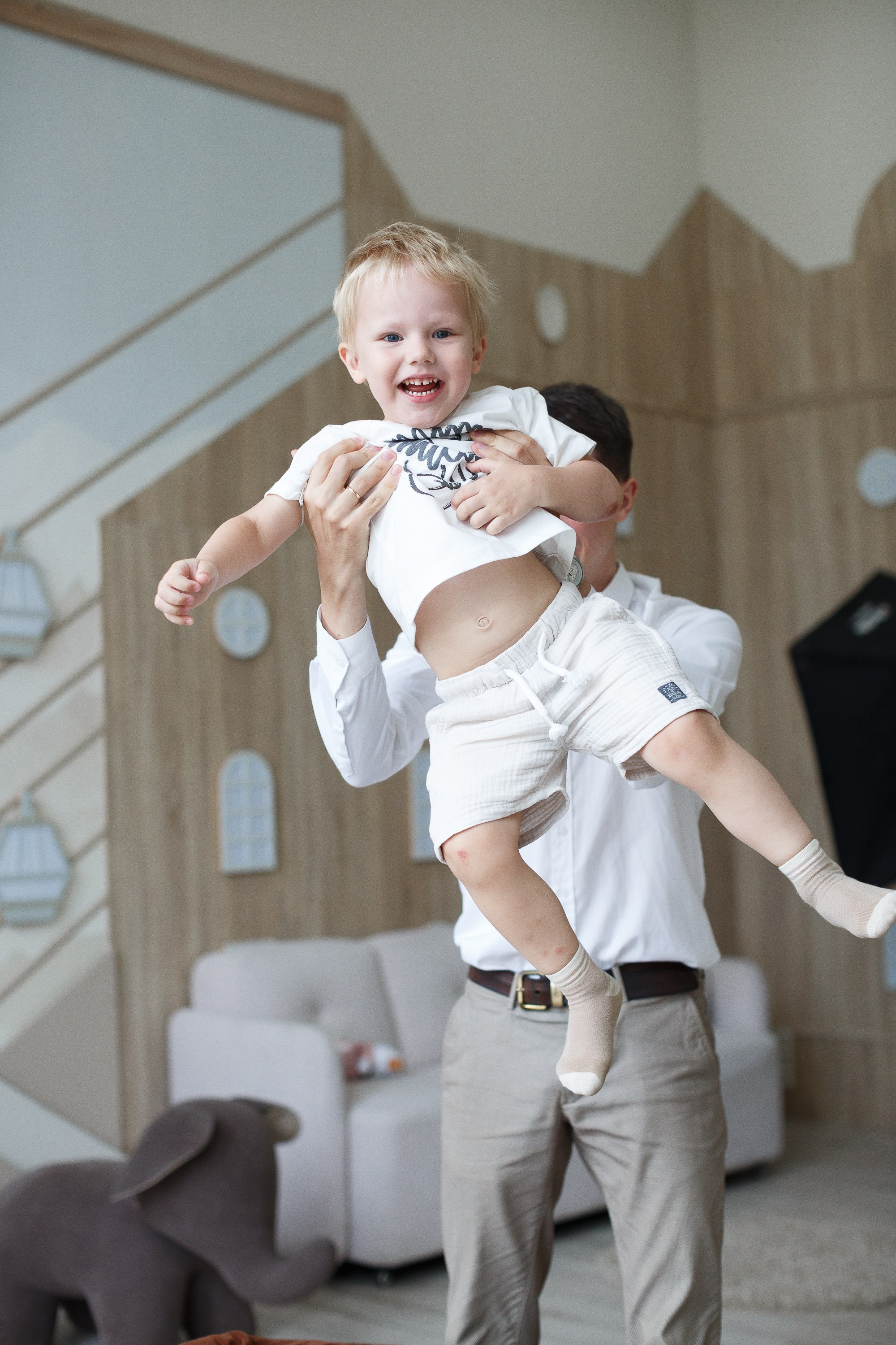 Семейная фотосессия в студии.