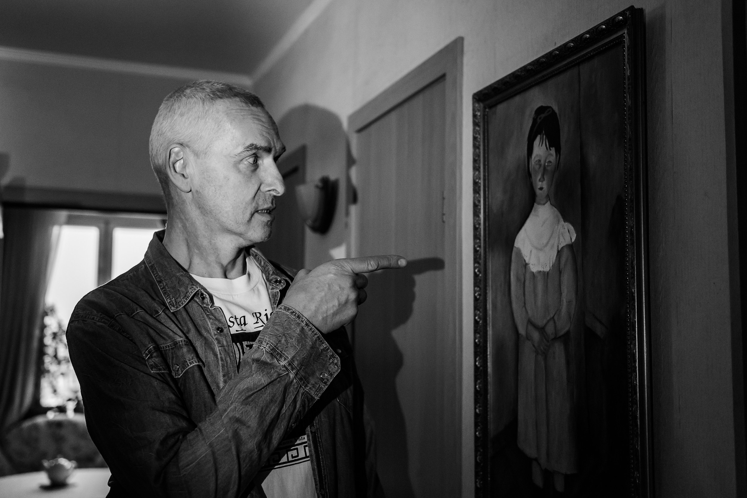 Квартира с картинами. Алиса, Андрей и их пушистая семья. Семейный Фотограф в Москве Ирина Хохлова