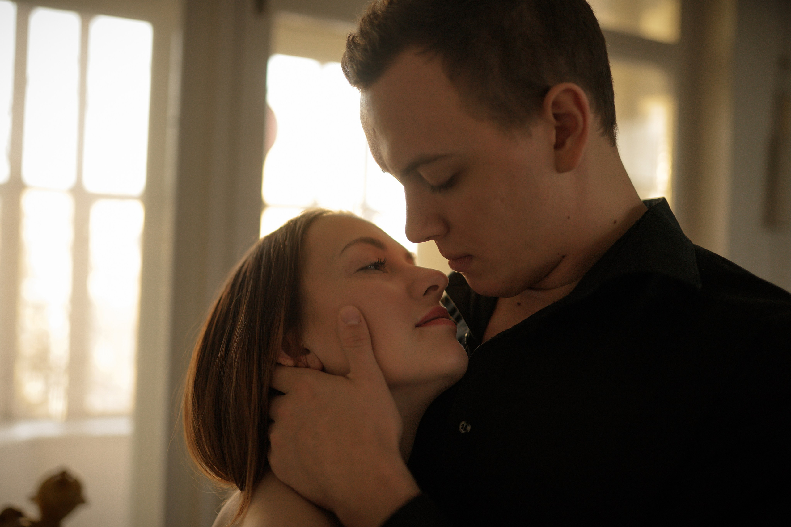 Черное-белое