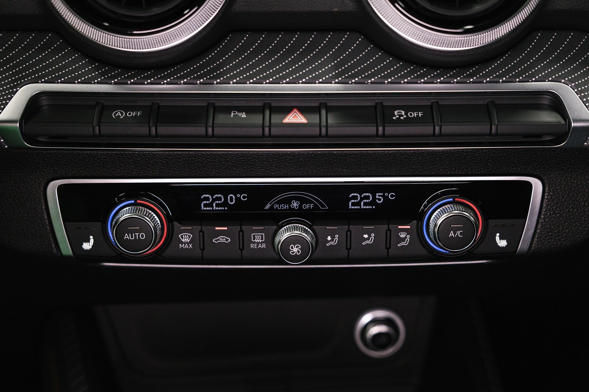 AUDI Q2  35 TFSI 1.5 S tronic (160 л. с.). Автосалон «Х-Авто»