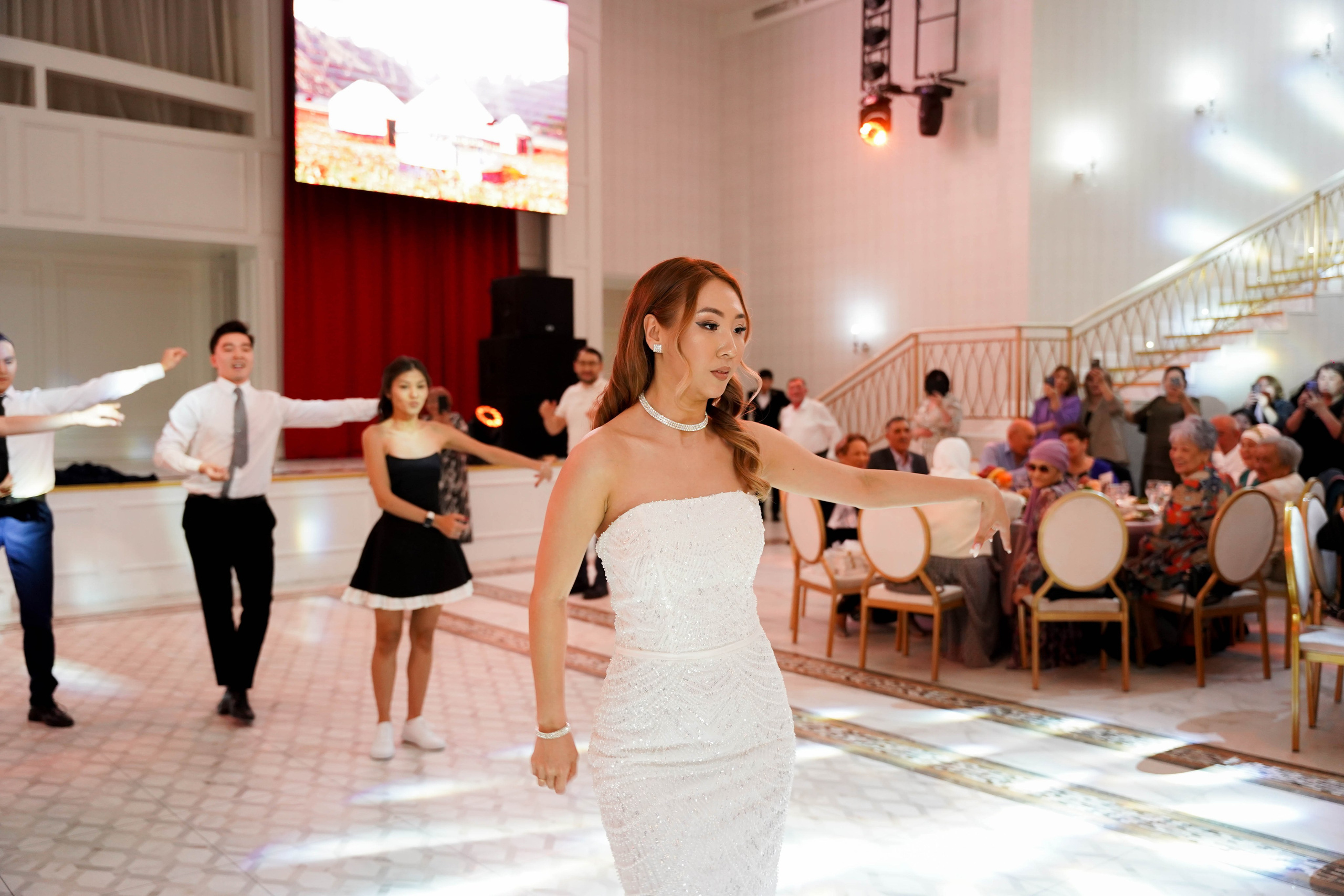 Dana uzatu. Фотограф Ернар Ержанов