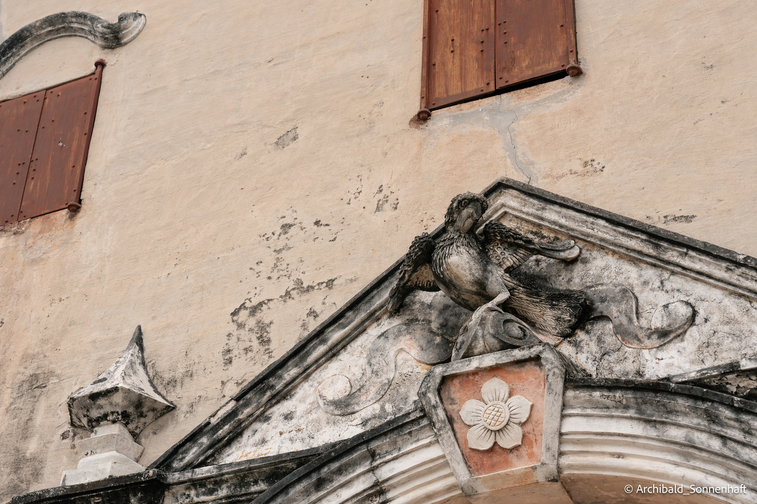 Diaolou in Kaiping. Photographer in Guangzhou, China. Archibald Sonnenhaft