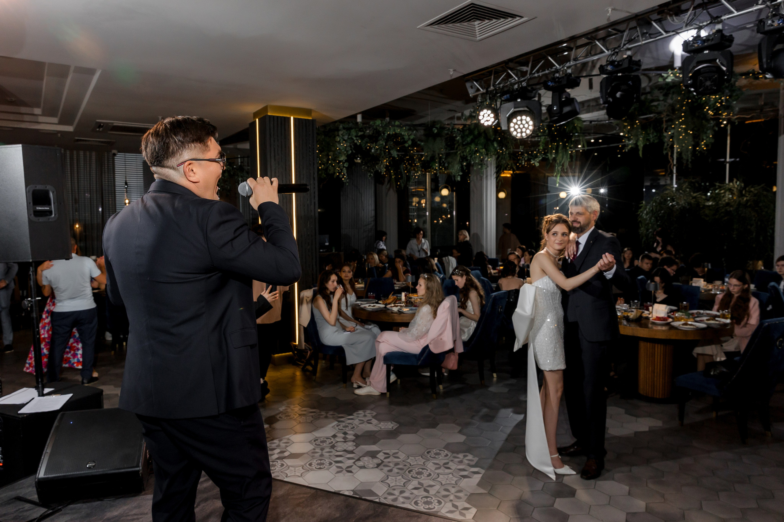 ВЫПУСКНОЙ CHEESERIA-Гимназия 33. Свадебный и семейный фотограф Динар Гильмутдинов