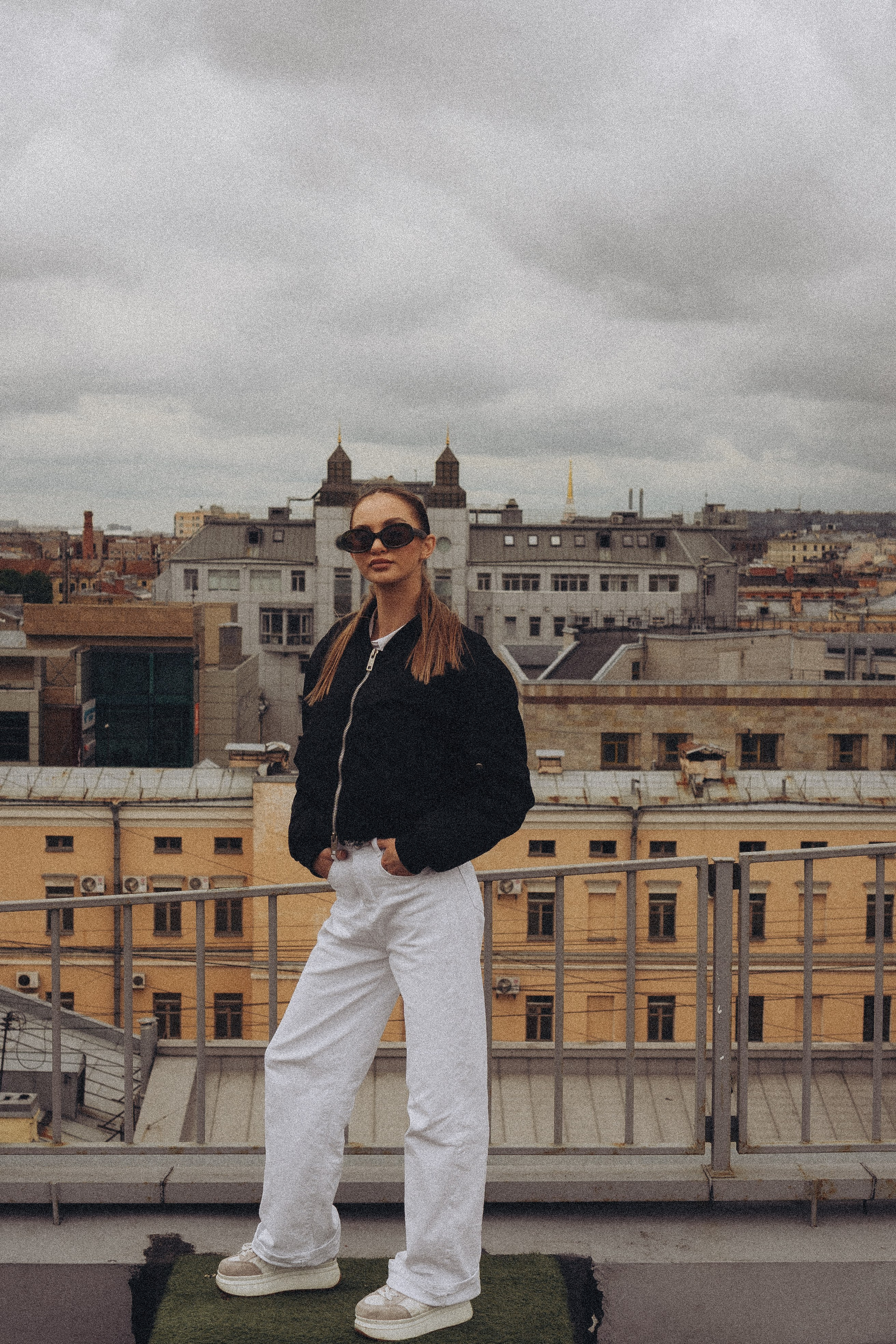 МЫ ГУЛЯЛИ ПРО КРЫШАМ ПИТЕРА. Профессиональный фотограф, Санкт-Петербург — Виктория Богомолова