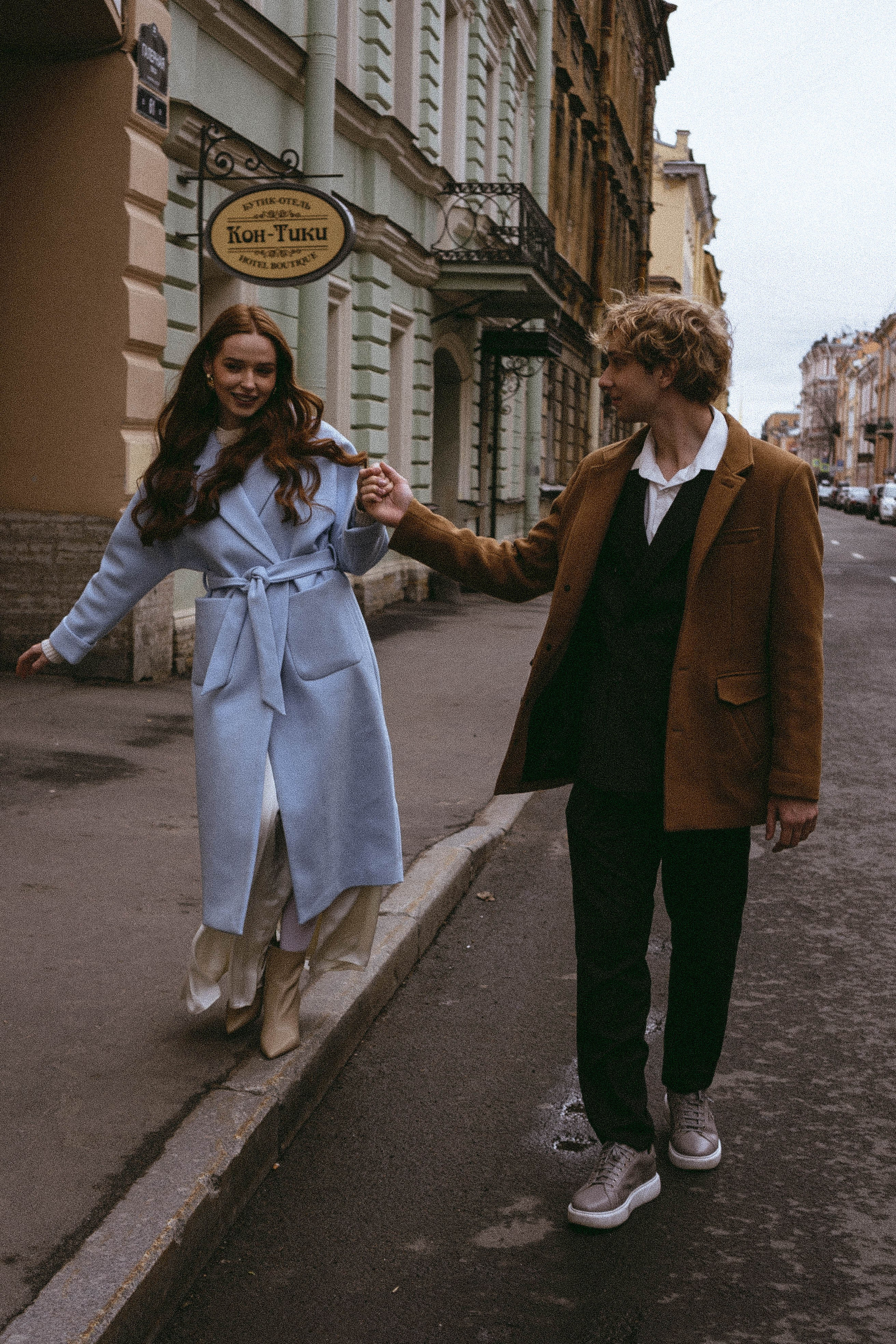 СВАДЕБНАЯ ПРОГУЛКА ПО ПЕТРОГРАДКЕ ВЕСНОЙ (ФОТОСЕССИИЯ ПАРЫ СВАДЕБНАЯ). Профессиональный фотограф, Санкт-Петербург — Виктория Богомолова