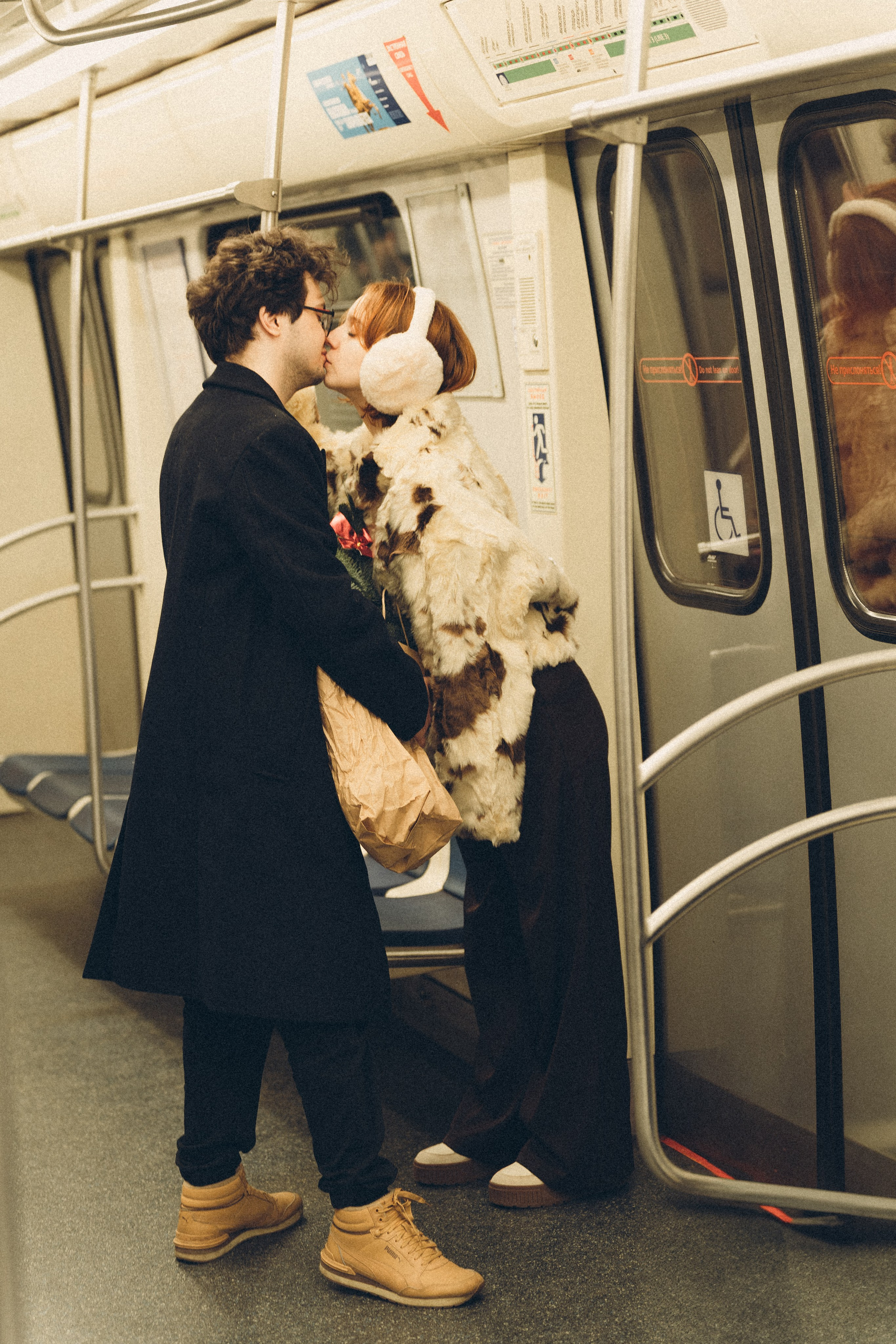 НОВОГОДНЯЯ ФОТОСЕСИИЯ ПАРЫ В МЕТРО ЛЮБОВЬ. Профессиональный фотограф, Санкт-Петербург — Виктория Богомолова