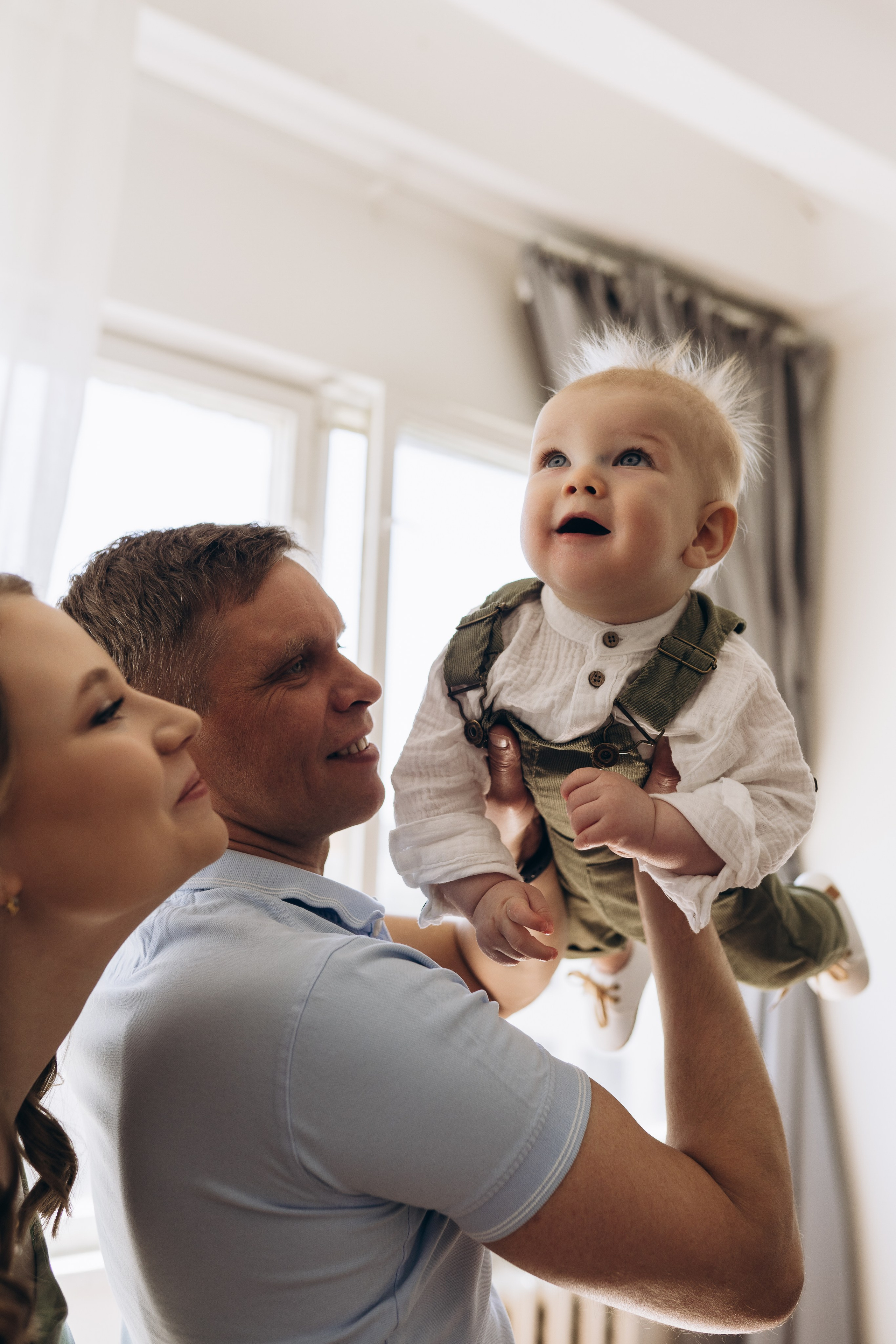 Семейная фотосессия в студии в Москве, семейный фотограф Анна Полушина. Свадебный фотограф в Москве Анна Полушина