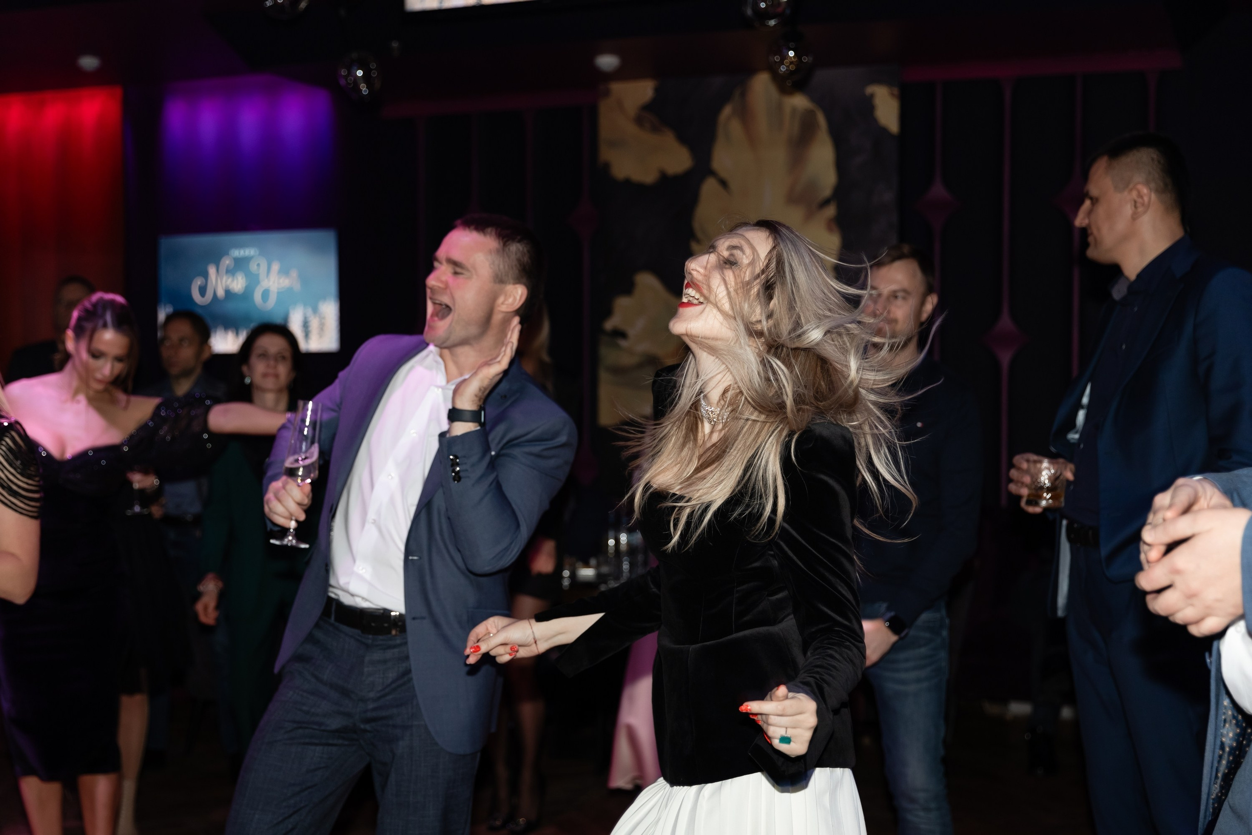 Новогодний корпоратив (Караоке клуб Who is who). Татьяна Чернышова свадебный фотограф Москва