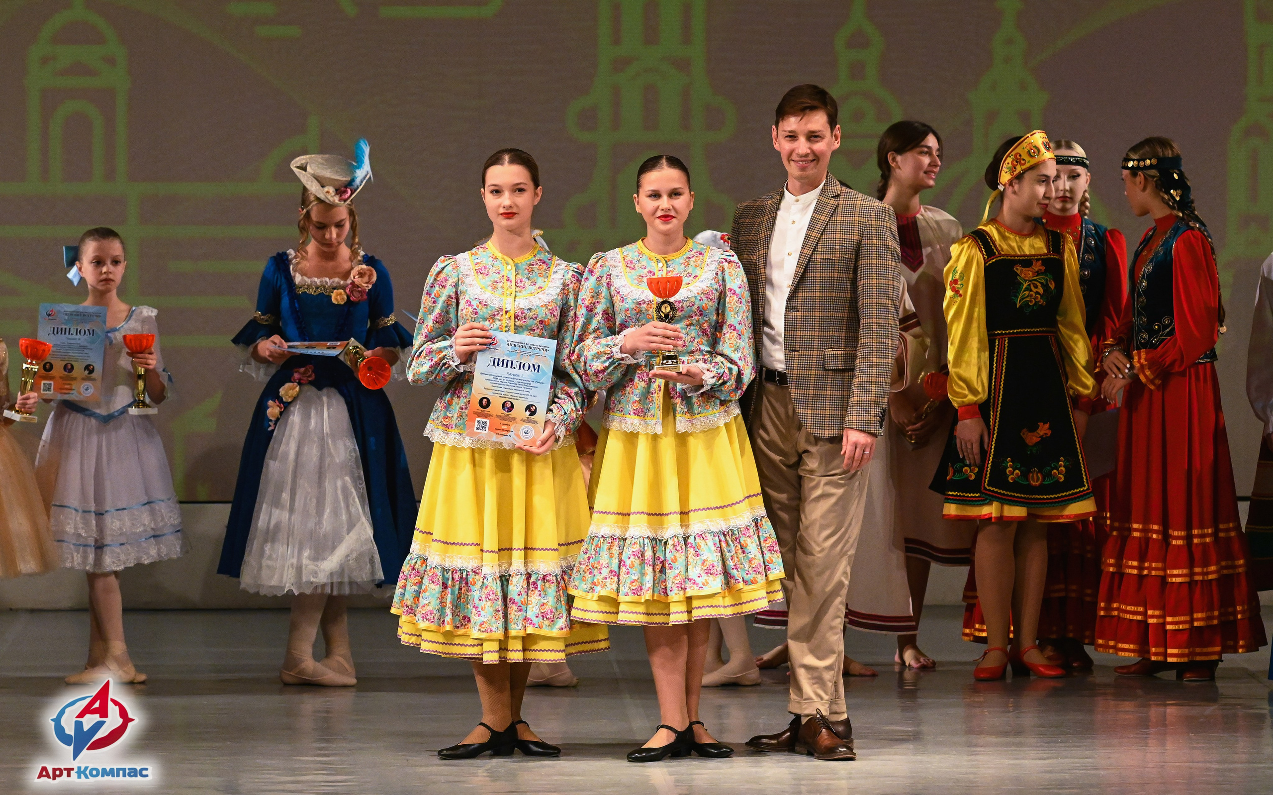 05.10.2025 Всероссийский фестиваль талантов «НЕВСКИЕ ВСТРЕЧИ» г. Санкт-Петербург. Медиастудия Фото Концепт