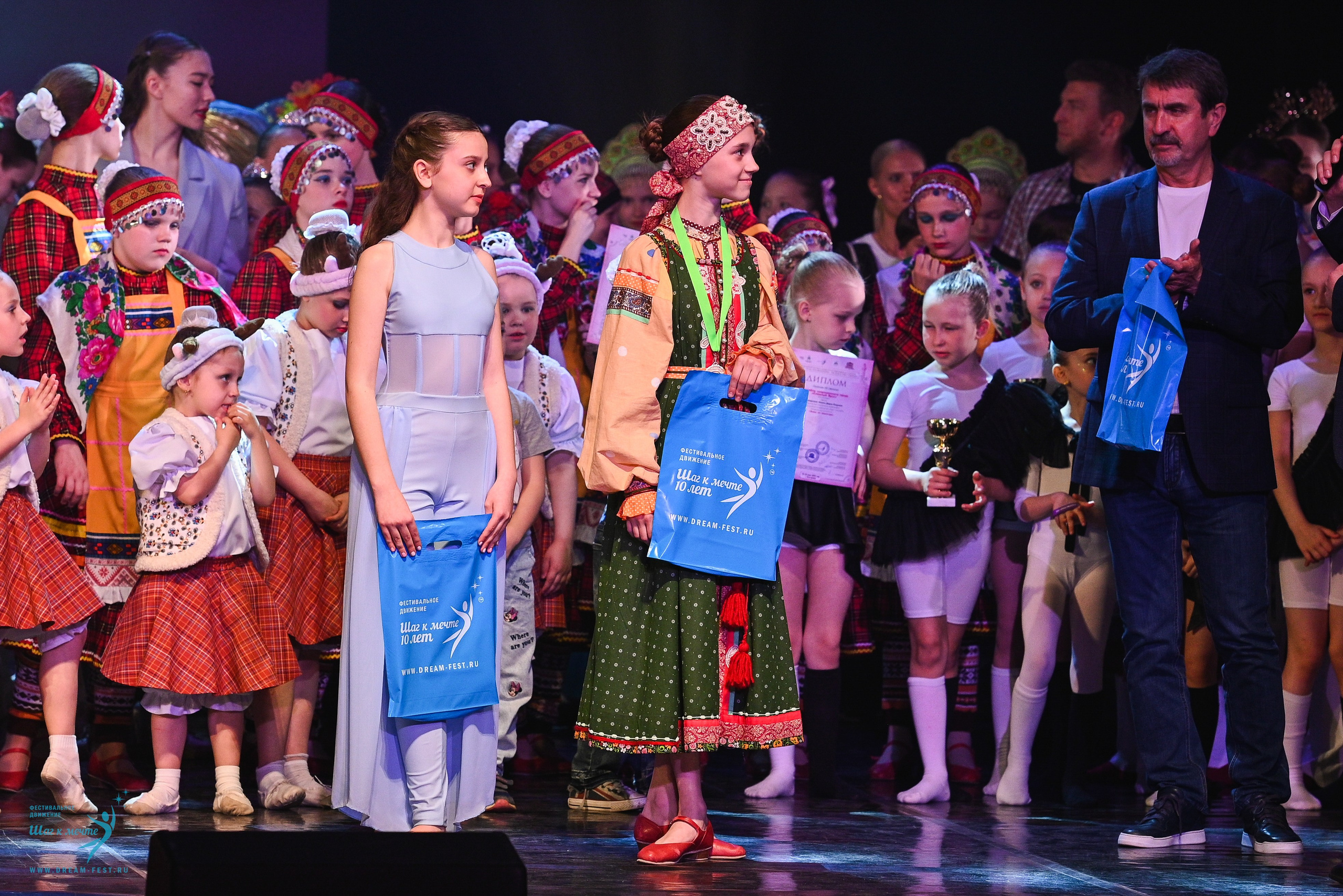 24.05.2025 «Мир под названием — Искусство танца» Фестивальное движение «Шаг к мечте» г. Кострома. Медиастудия Фото Концепт