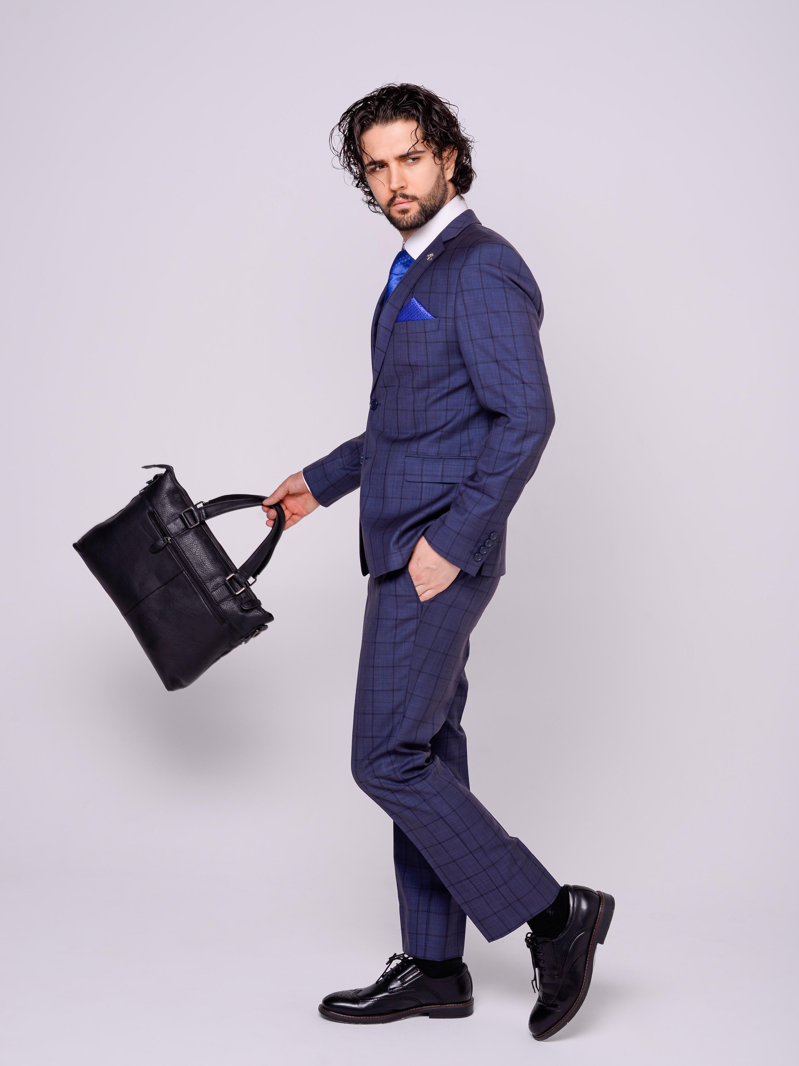 Модельная съемка на циклораме для маркетплейсов. ТМ Продакшн — Съемка для маркетплейсов в Москве