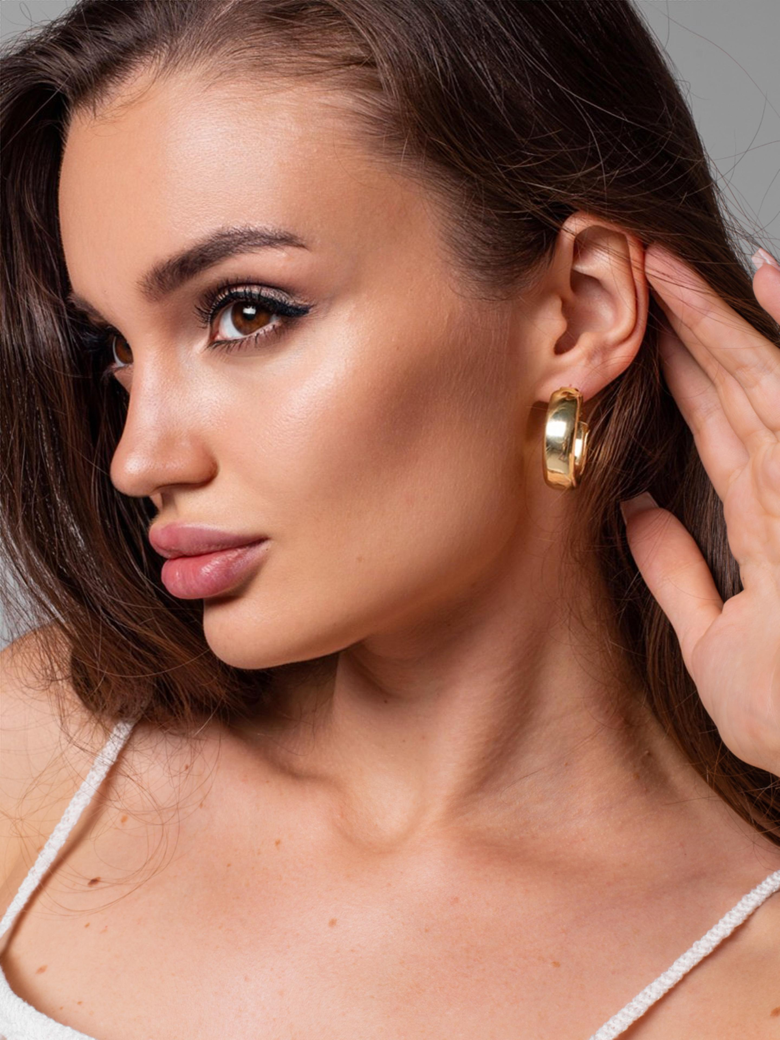 Ювелирная съемка для маркетплейсов. ТМ Продакшн — Съемка для маркетплейсов в Москве