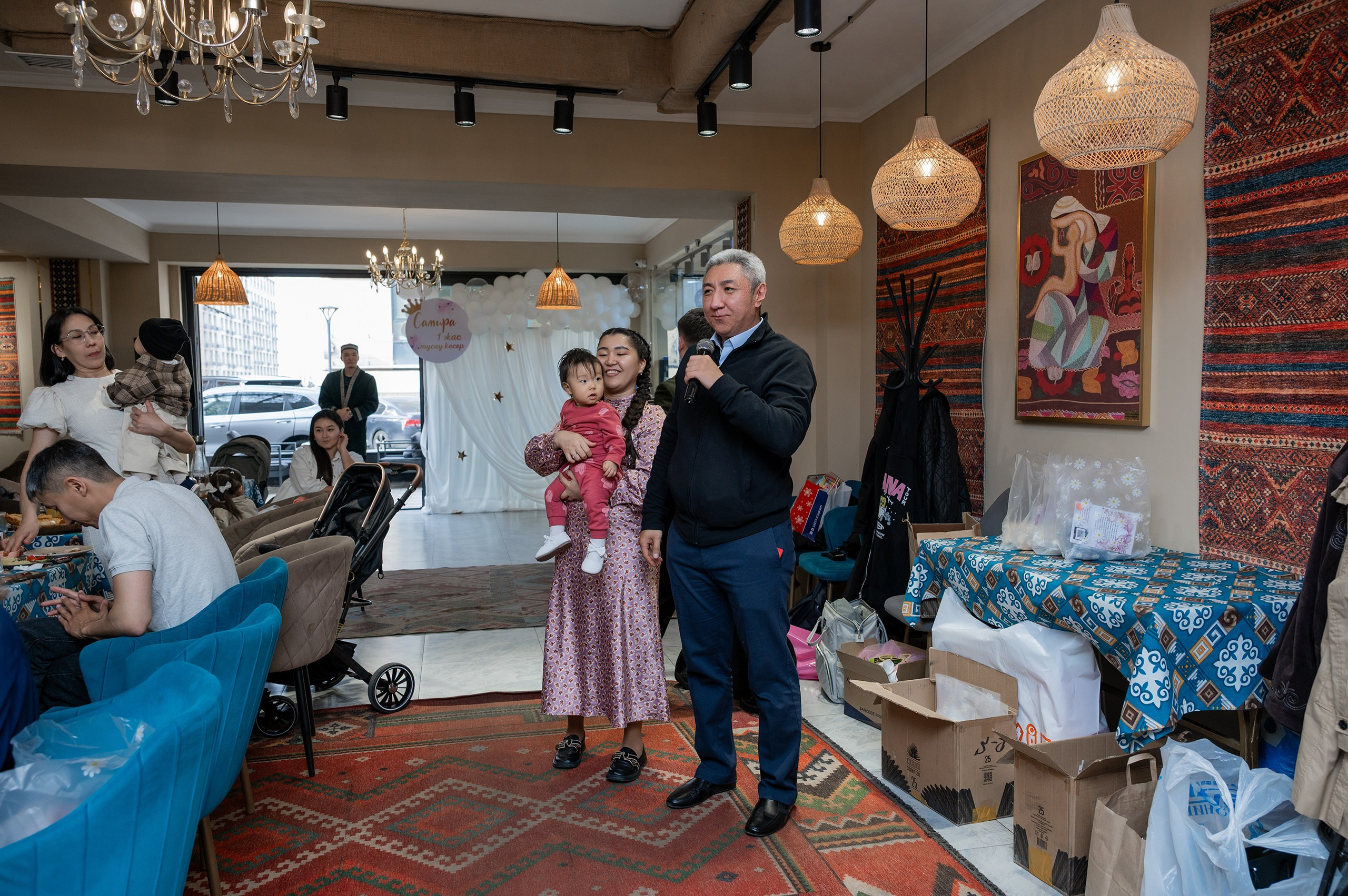 Самира, 1 годик. Фотограф в Алматы — Алексей Коньков | Репортаж, свадьбы, портреты