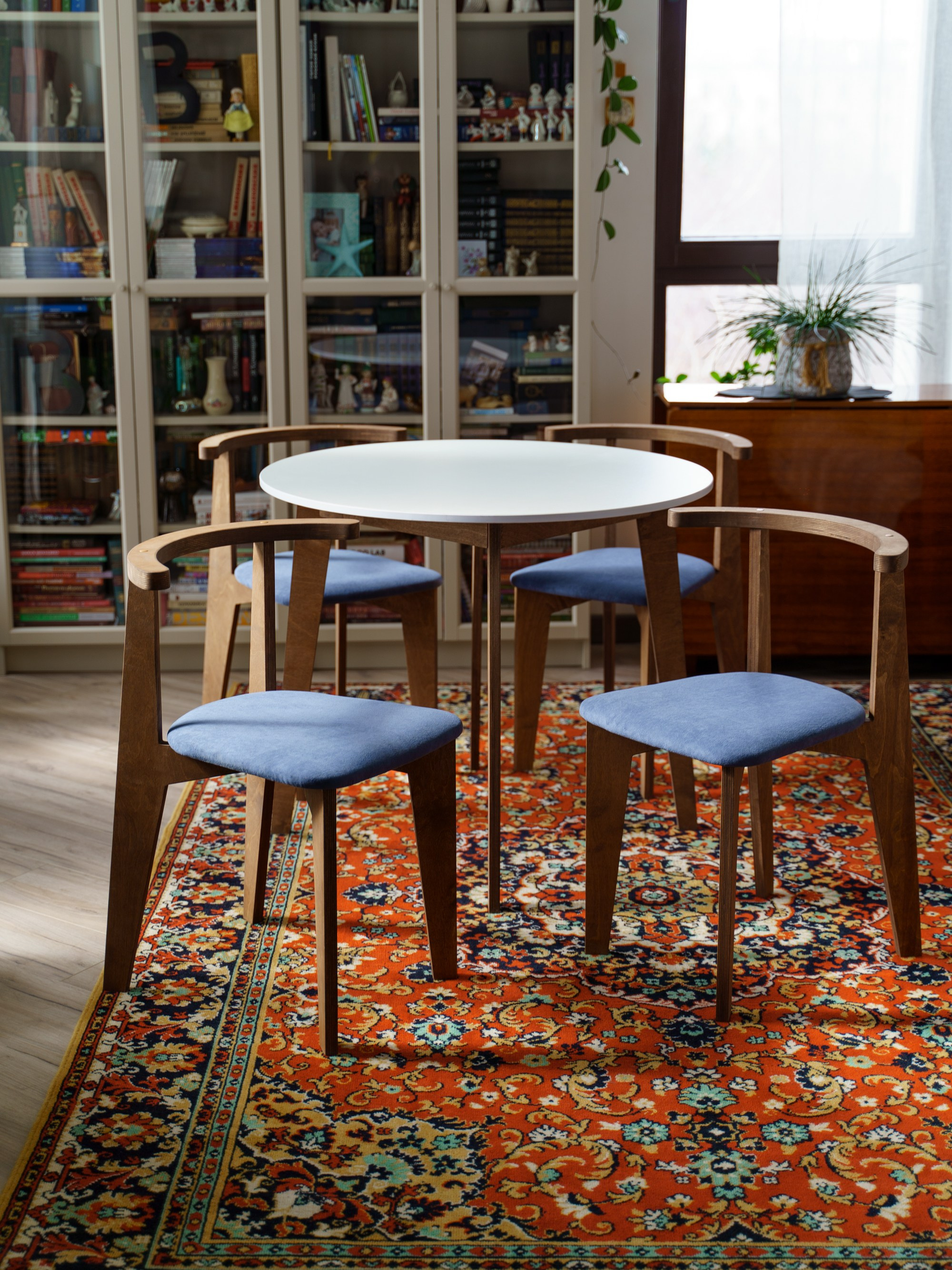 Столы и стулья для маркетплейсов. Иван Упоров — фотограф, рилсмейкер чебоксары