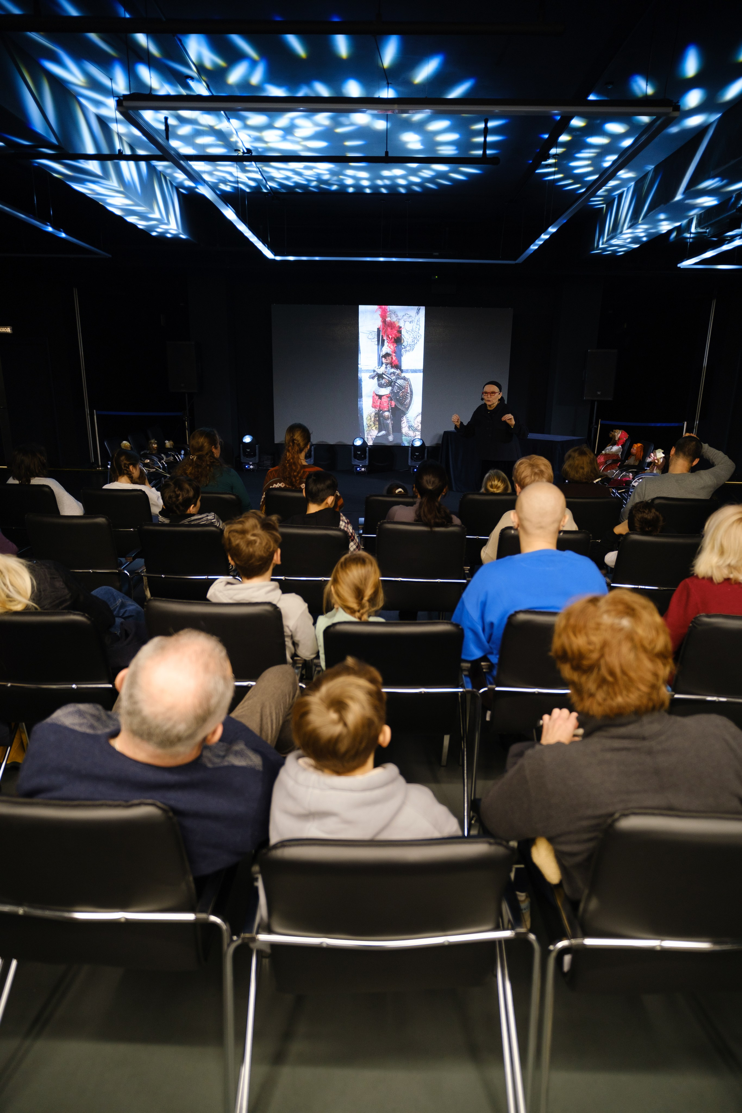 Новогодний репортаж из парка «Новый Херсонес» | Фотограф Илья Желдак. Профессиональная фотосъемка в Крыму. Натуральные эмоции и живые кадры. Забронируйте дату прямо сейчас!