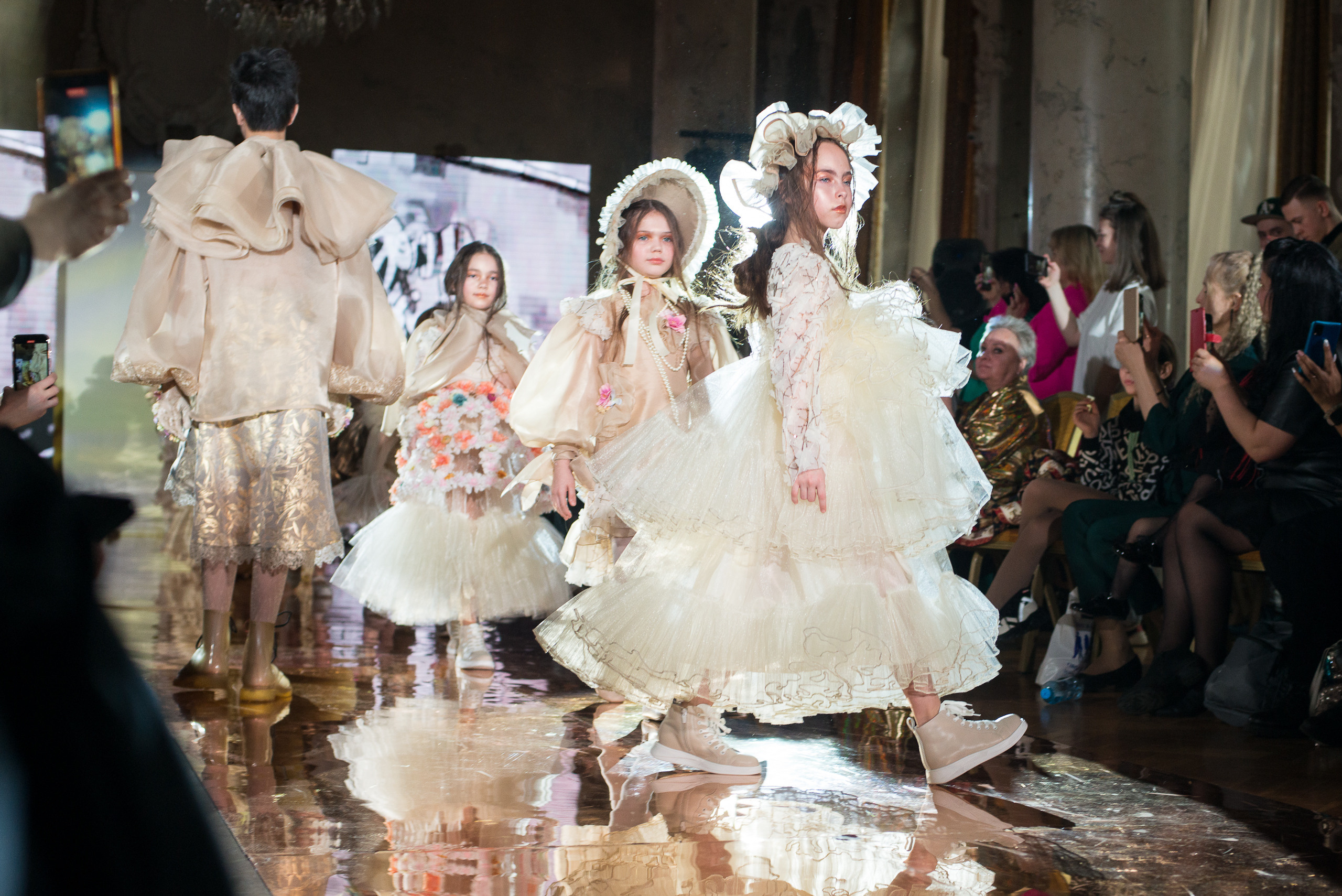 ЗОЛОТАЯ НЕДЕЛЯ молодежной моды. Портретный фотограф в Москве Алексей Михайлов