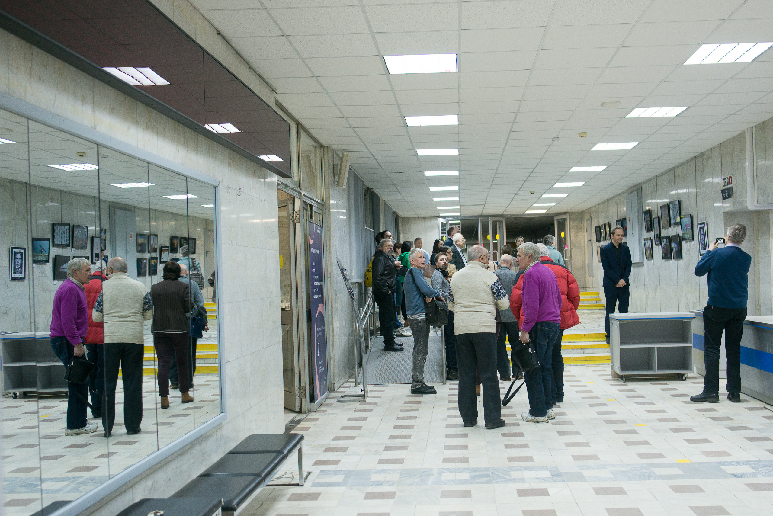 Вернисаж персональной фотовыставки Алексея Михайлова «В поисках смысла ". Портретный фотограф в Москве Алексей Михайлов