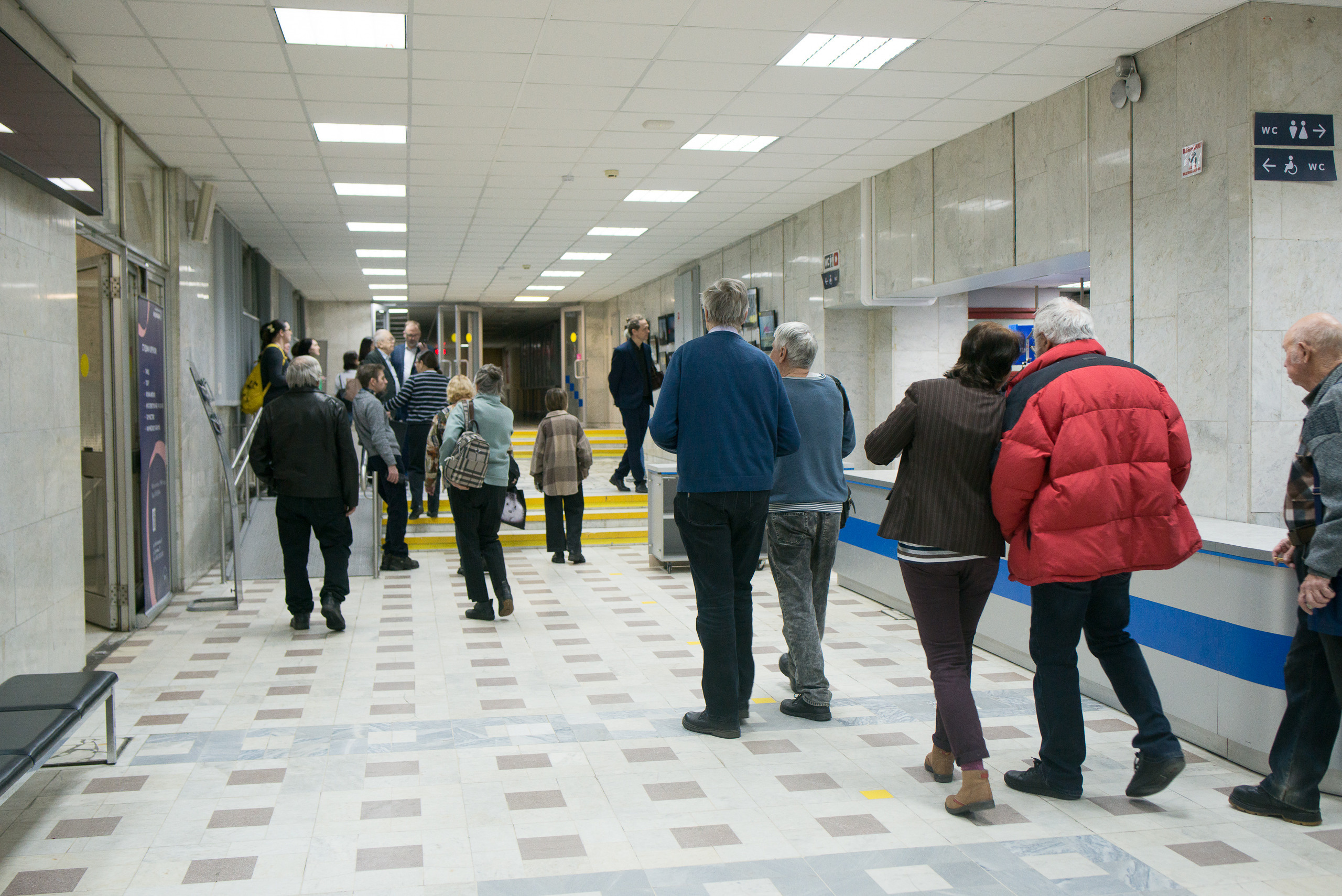 Вернисаж персональной фотовыставки Алексея Михайлова «В поисках смысла ". Портретный фотограф в Москве Алексей Михайлов