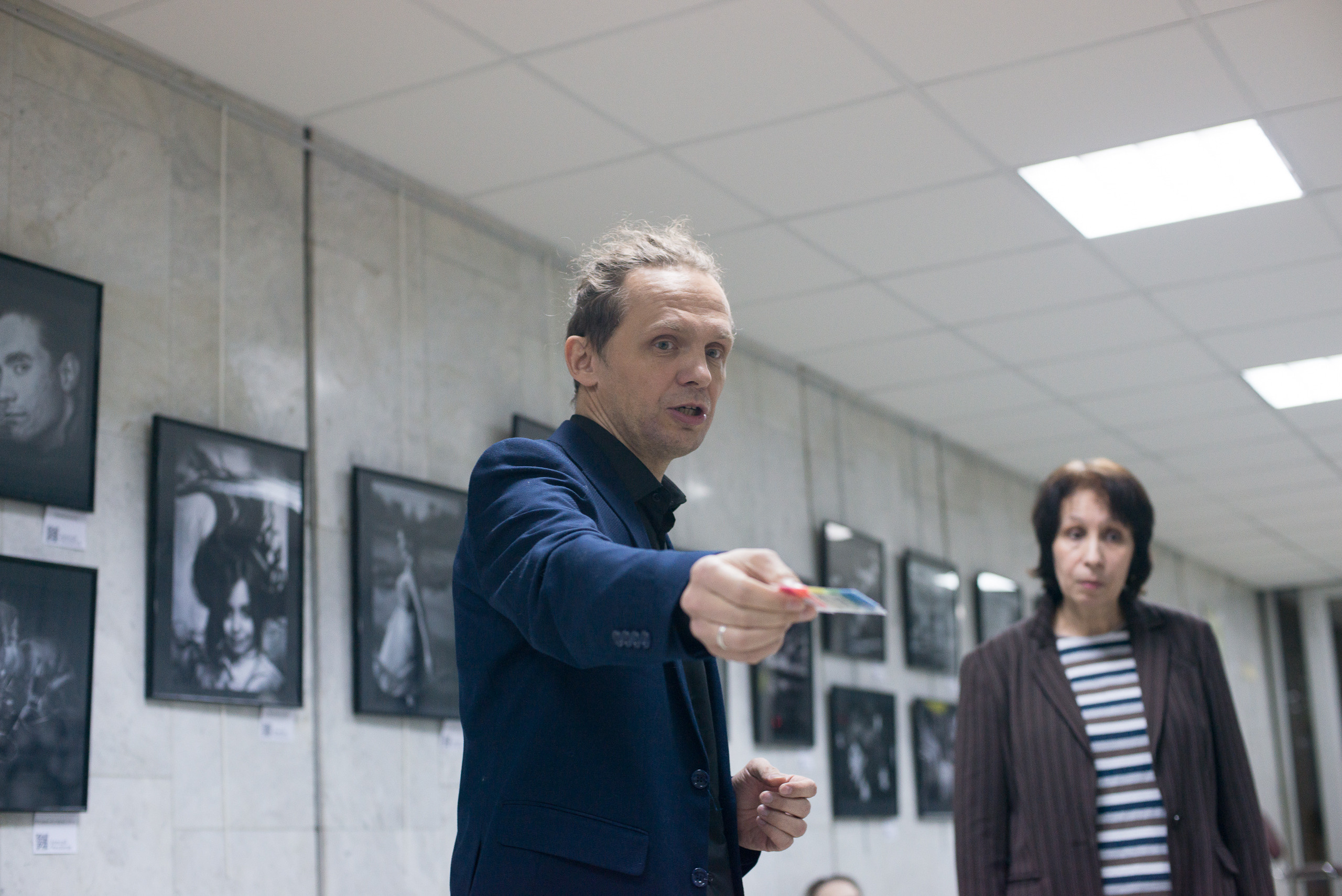 Вернисаж персональной фотовыставки Алексея Михайлова «В поисках смысла ". Портретный фотограф в Москве Алексей Михайлов