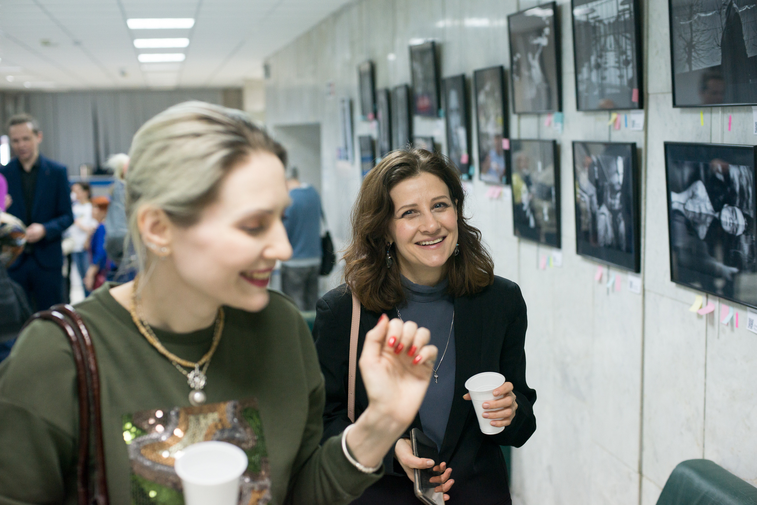Вернисаж персональной фотовыставки Алексея Михайлова «В поисках смысла ". Портретный фотограф в Москве Алексей Михайлов