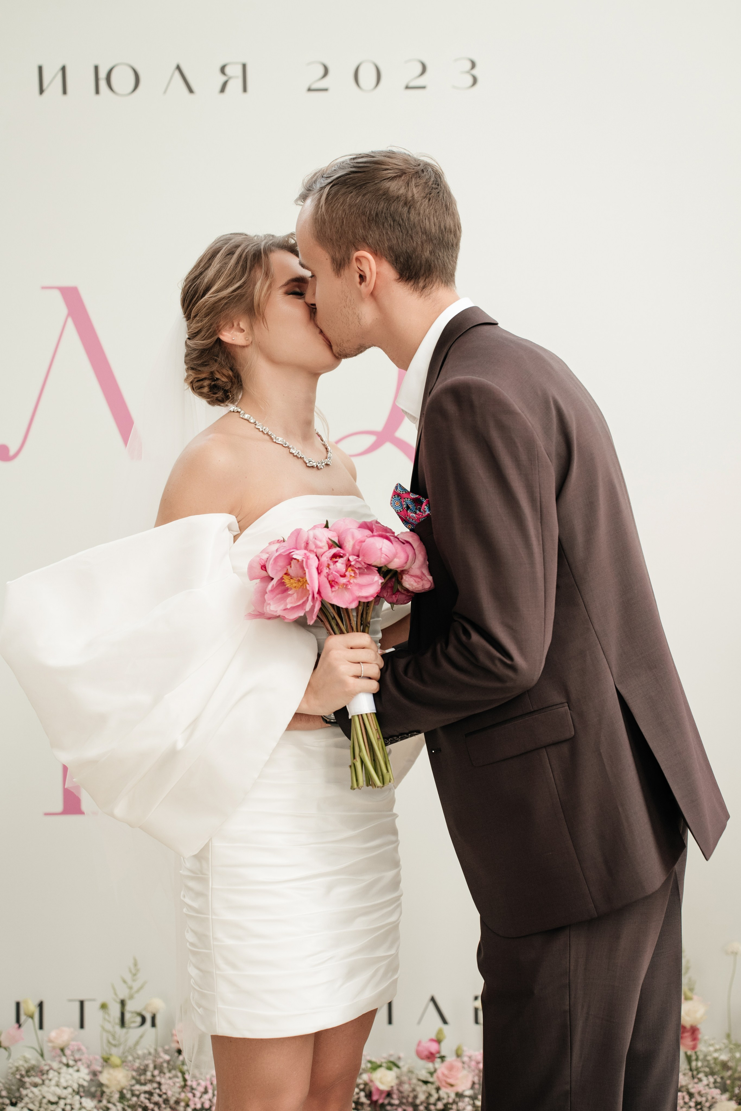 Ресторан Домик в саду, ВДНХ. Свадебный фотограф Москва Александра Аверкова