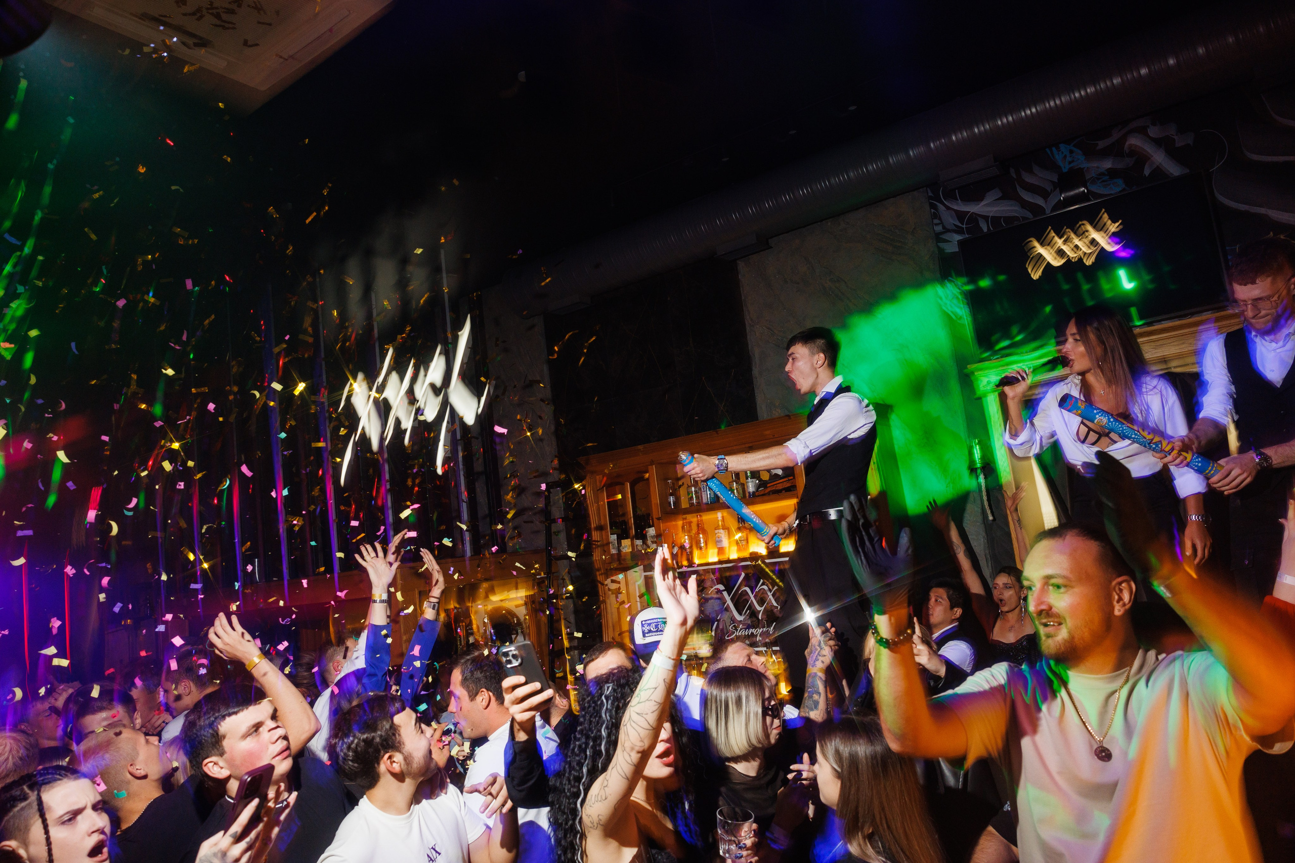 Бар XXXX 10 лет. Фотограф Ставрополь Петр Голубенко