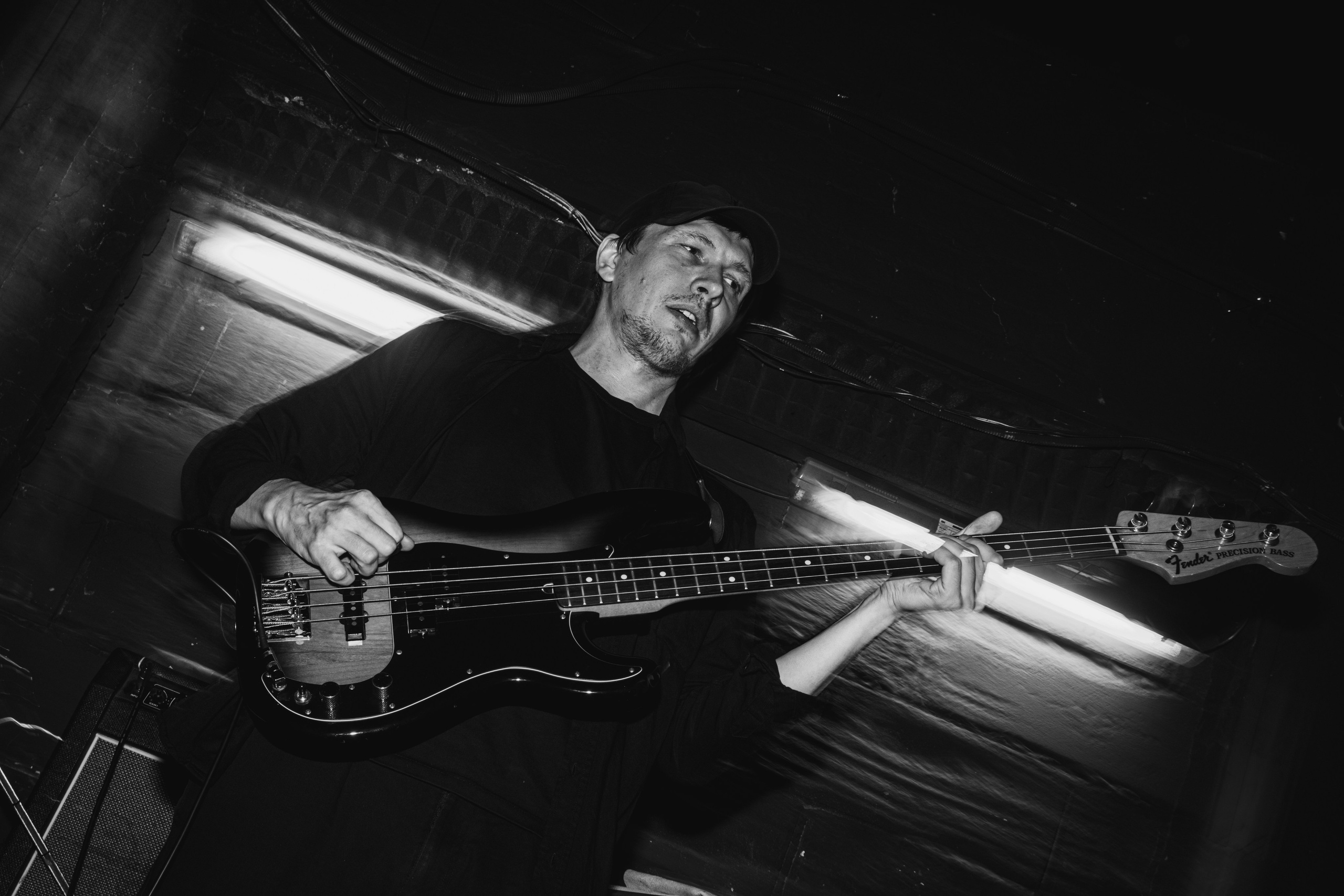 Ютани & о т м е ж & Вещи в картонной коробке 08.08.2025. Репортажный фотограф в Москве Legiodot