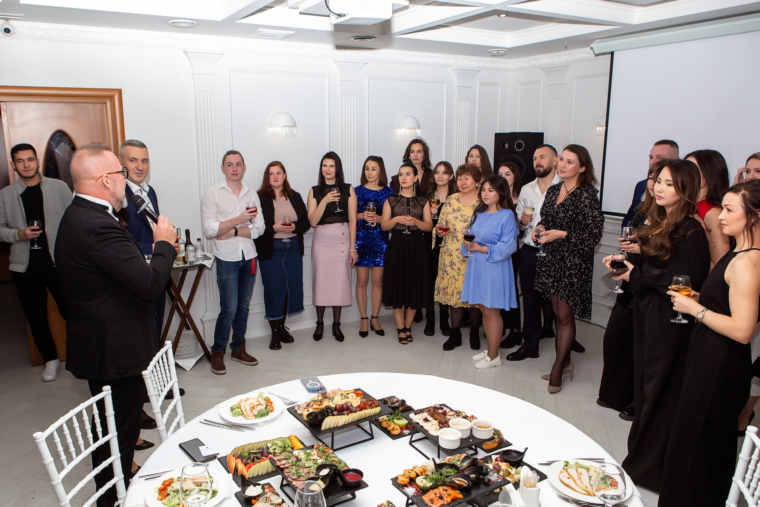 Юбилей стоматологии. Контент фотограф, съемка для маркетплейсов, фуд съемка и репортажи в Новосибирске Ралия Галеева