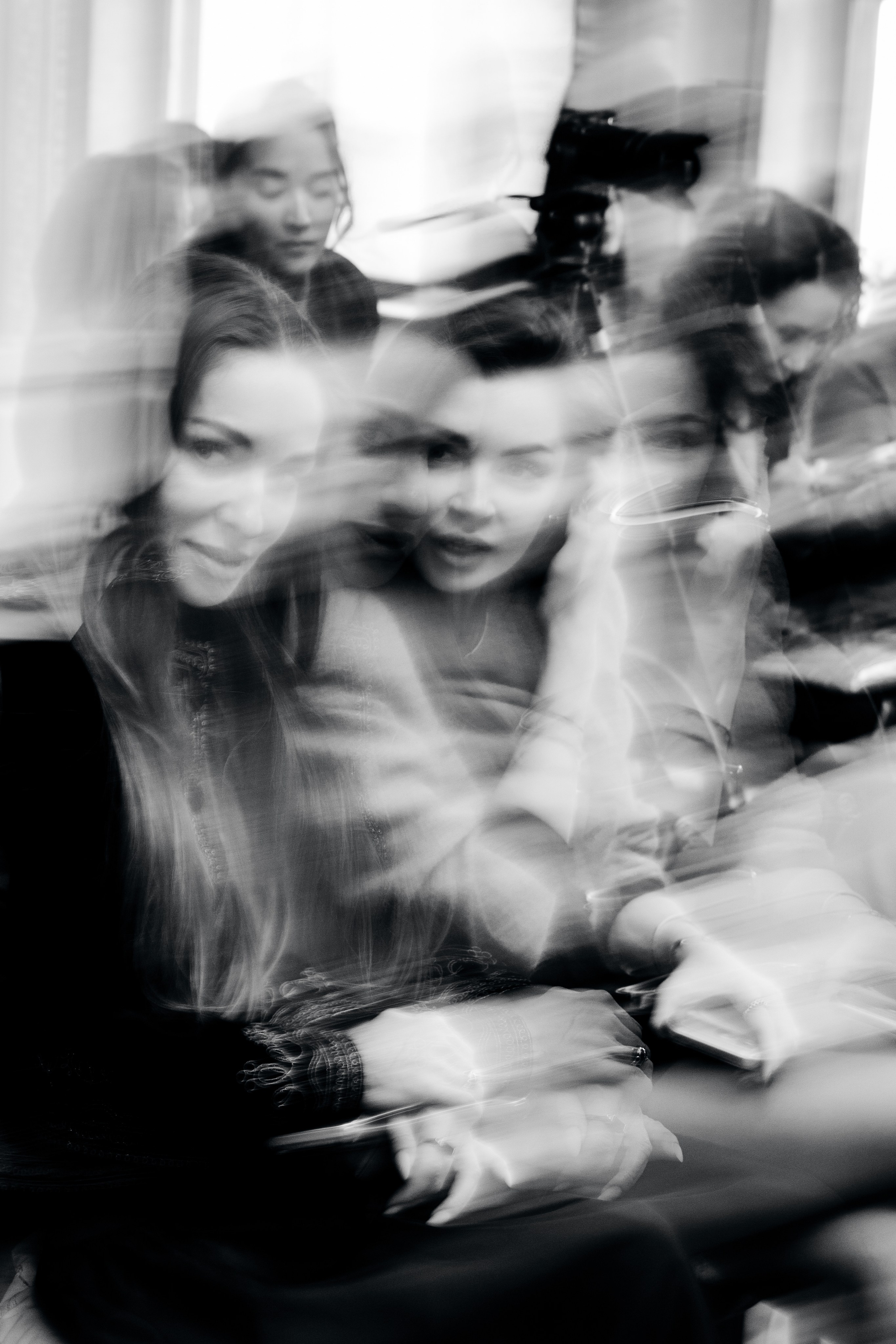 «ИСПОВЕДЬ» встреча женского клуба. Репортажный фотограф в Москве Саша Дружинина