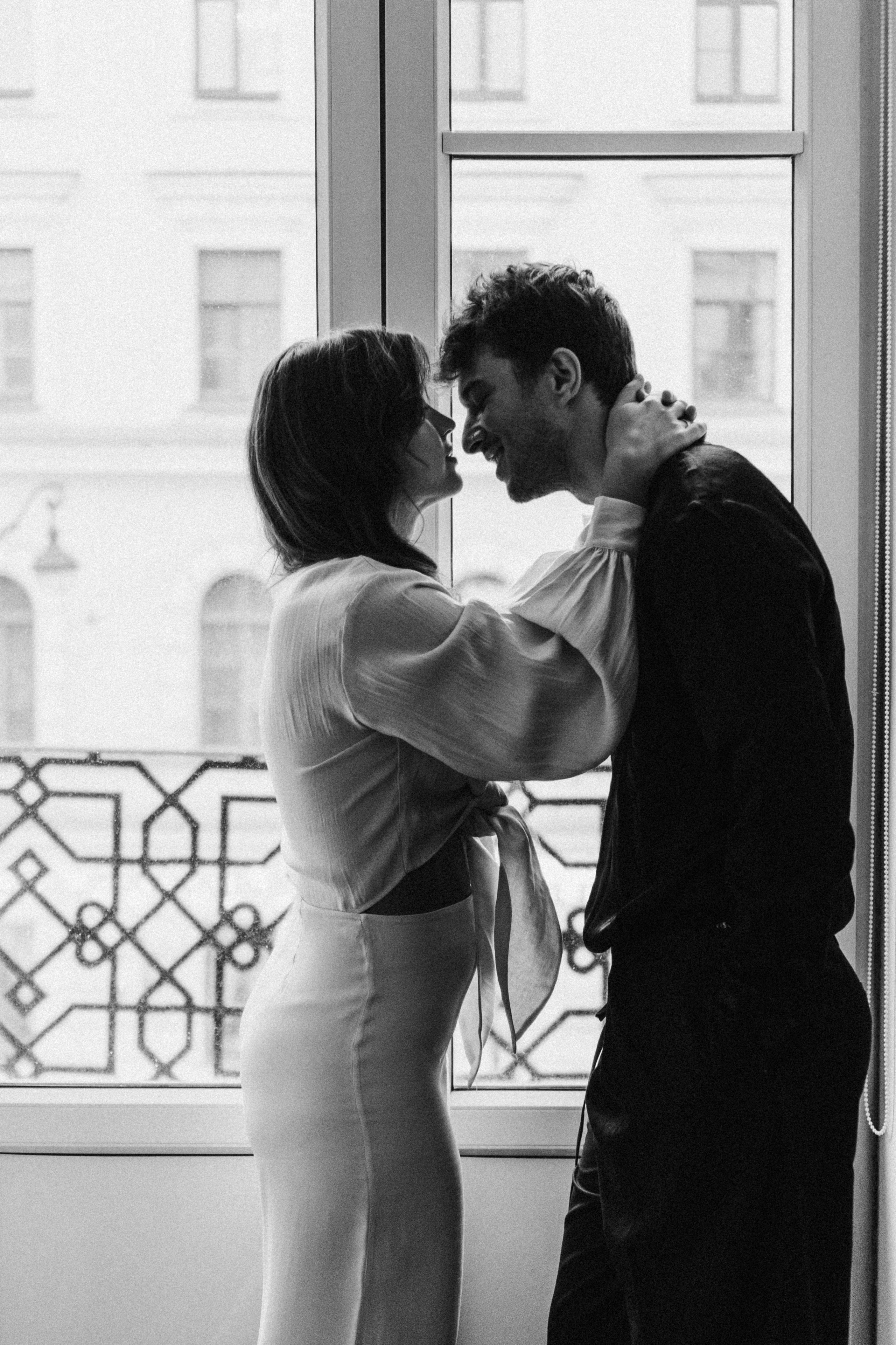 УТРО ЖЕНИХА И НЕВЕСТЫ В ПИТЕРСКОЙ КВАРТИРЕ И СЬЕМКА С СВАДЕБНЫХ ОБРАЗАХ. Профессиональный фотограф, Санкт-Петербург — Виктория Богомолова