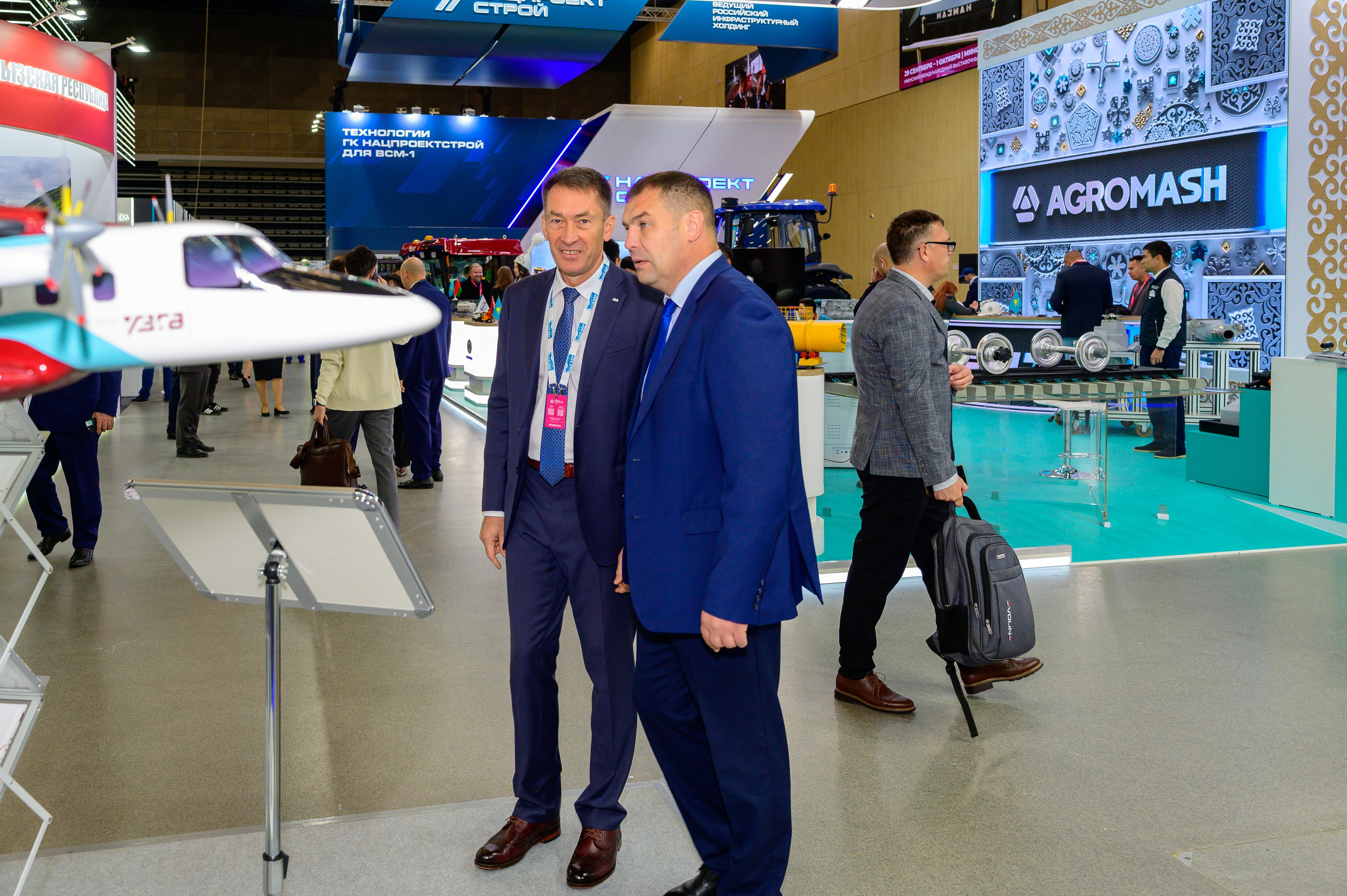 «ИННОПРОМ. Беларусь» — это международная промышленная выставка, объединяющая представителей различных отраслей промышленности, инновационных компаний, инвесторов и государственных структур. Это уникальная платформа для обмена опытом, внедрения новых идей и технологий, что способствует повышению актуальности отрасли и развитию сотрудничества между странами.#БольшаяпромышленнаянеделявМинске @belexpo_by@ph.andrey_puhach #bigindustrialweek #bigindustrialwee