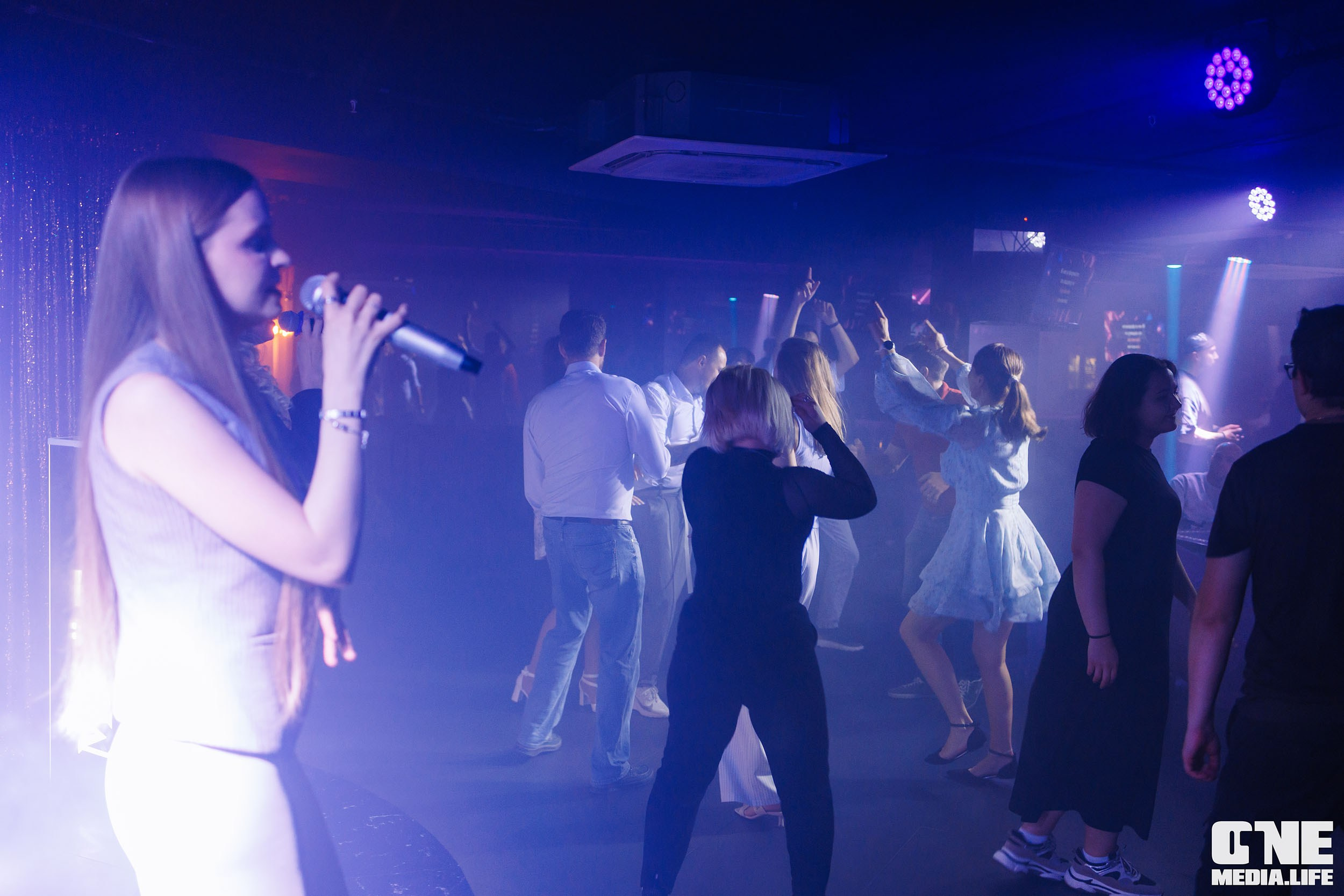 Фоторепортаж из караоке-клуба Эйфория. One Media Life: фоторепортажи, фотоотчеты с мероприятий и заведений