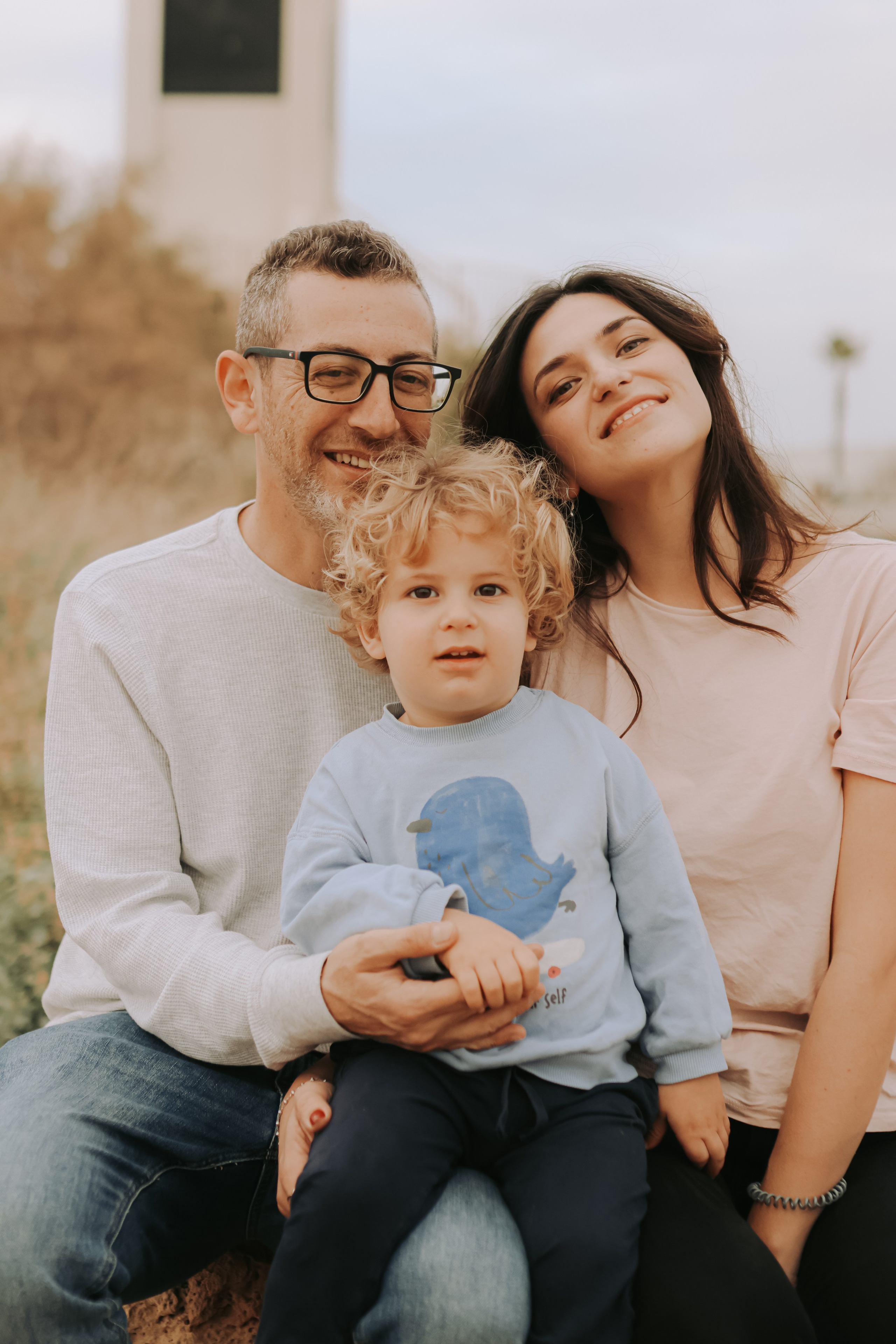 Eithan's family, Tel Aviv | February 2026. Photographer in Israel Alice Milchin