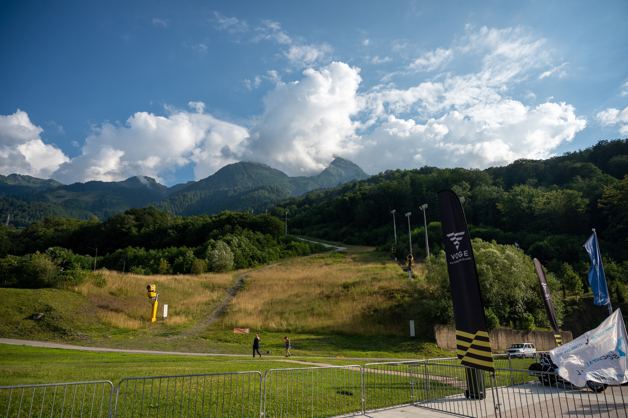 11- ый Ежегодный Байк Фестиваль " Медвежья МОТО ПОЛЯНА». Фотографирую счастливых людей в Сочи