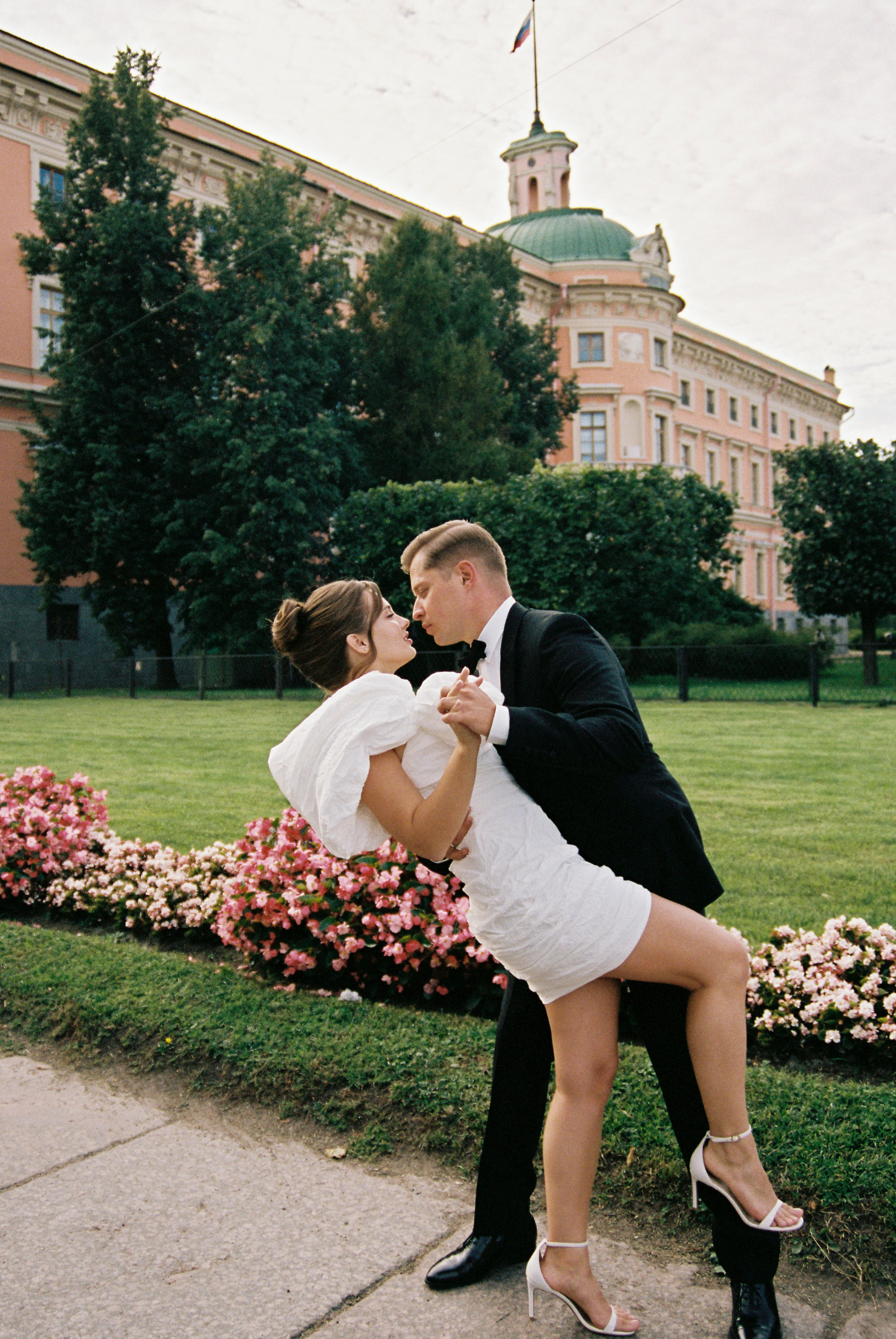 Настя и Лёша. Прогулка по Питеру. Катер. На цифру и плёнку. Свадебный фотограф Катерина Чулкова