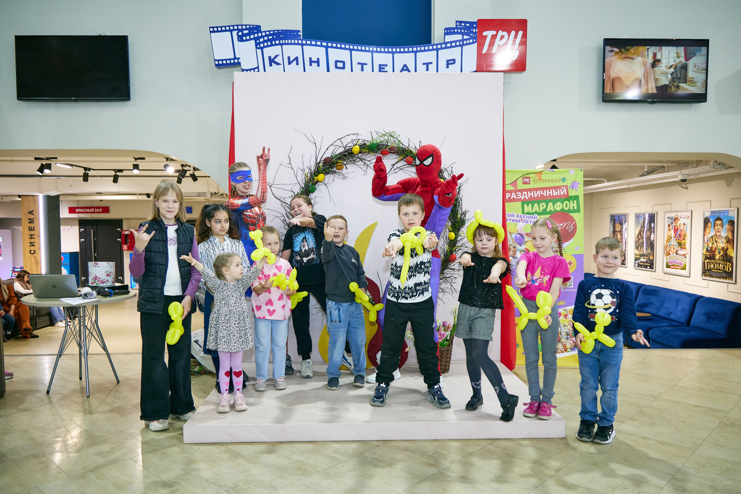 Репортажные кадры с детских праздников