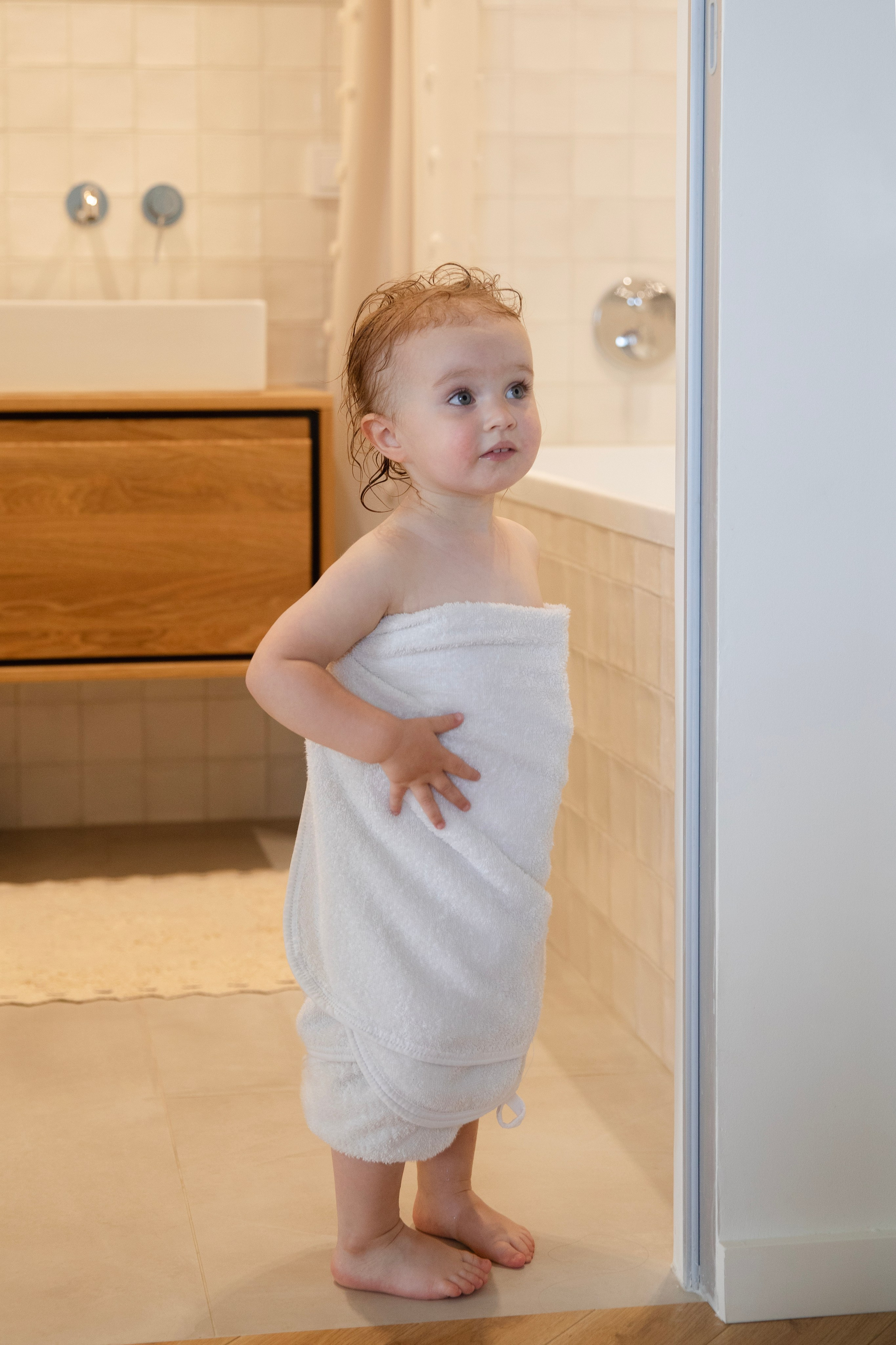 Домашняя съемка красивой семьи в солнечной квартире. Фотограф новорожденных, детский фотограф  Москва.Семейная съемка Москва. Семенова Анна