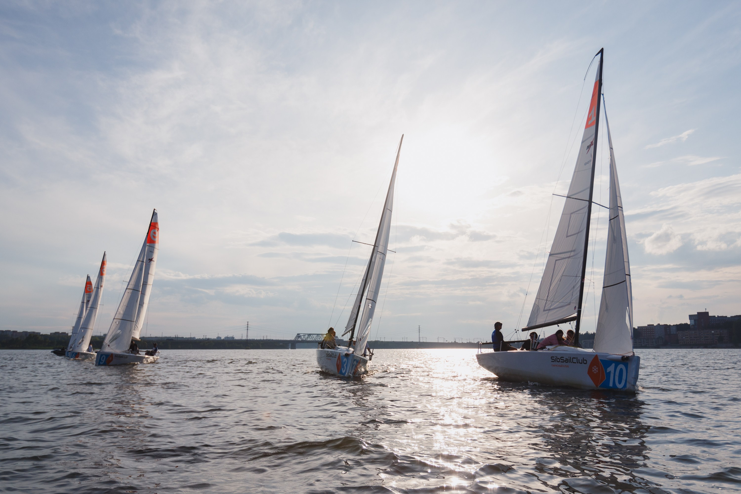 ЯХТИНГ. Roman Photo