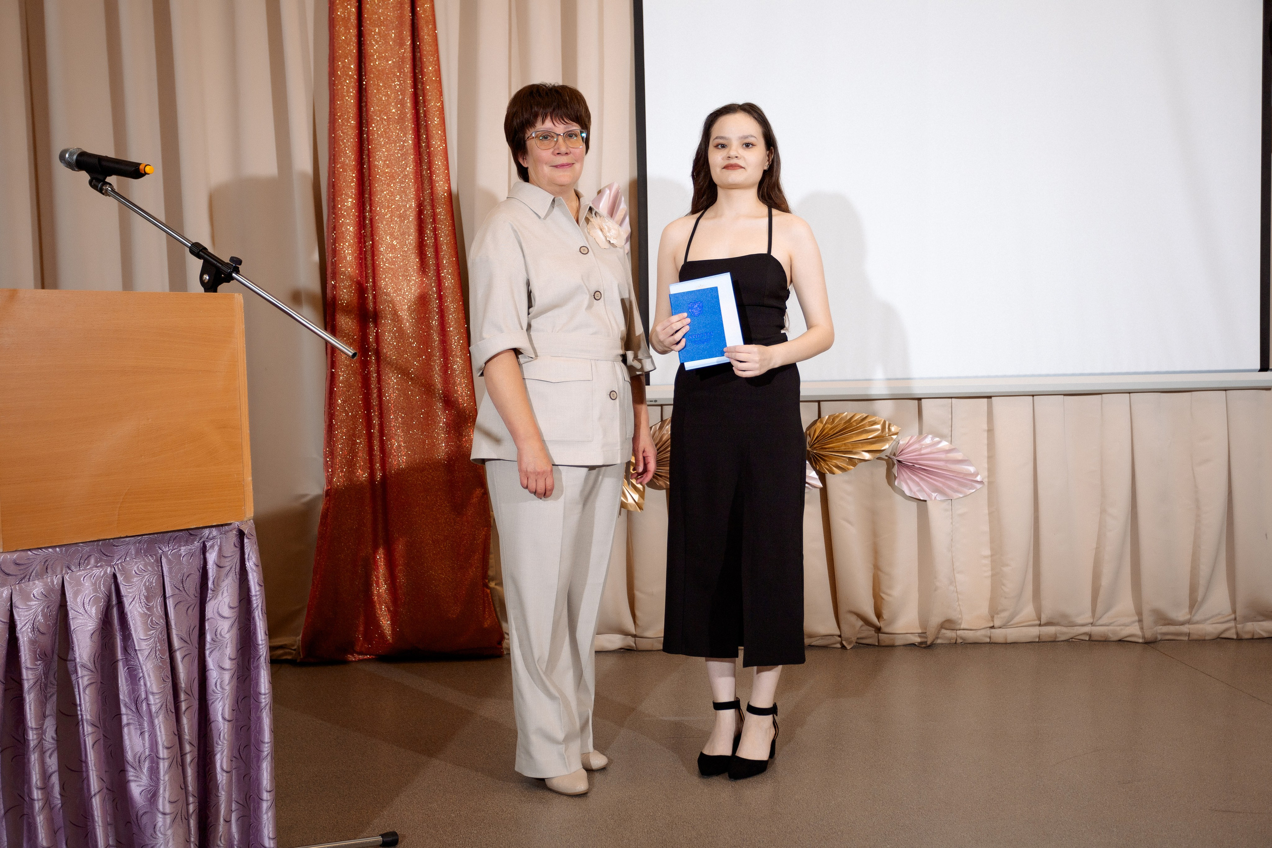 ВРУЧЕНИЕ АТТЕСТАТОВ: Пример. Все фото. Профессиональный фотограф в Ижевске Леша Петров